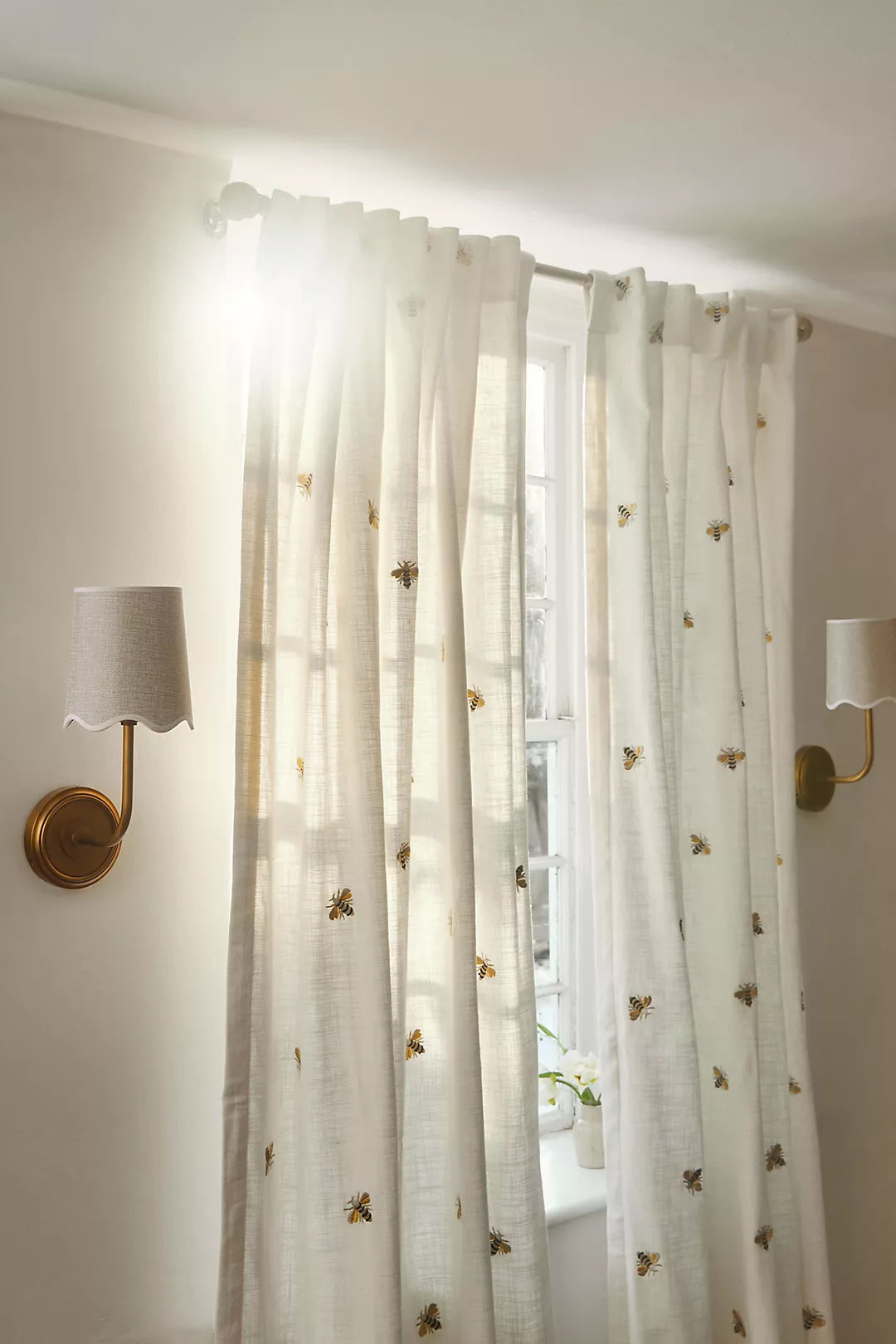 Sifuvyo Modern Minimalist Fabric Wall Lamp