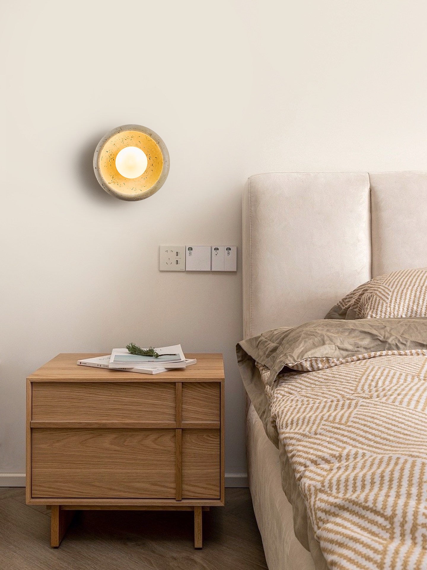 Valiselle Travertine Wall Light