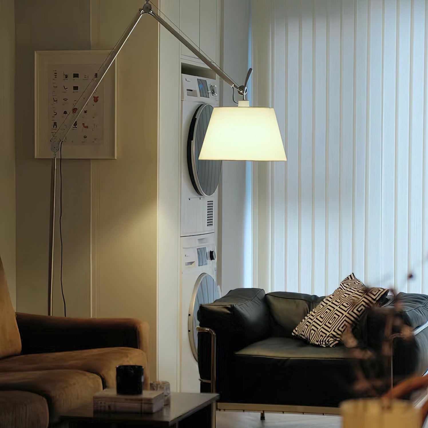 Orelinelia Floor Lamp