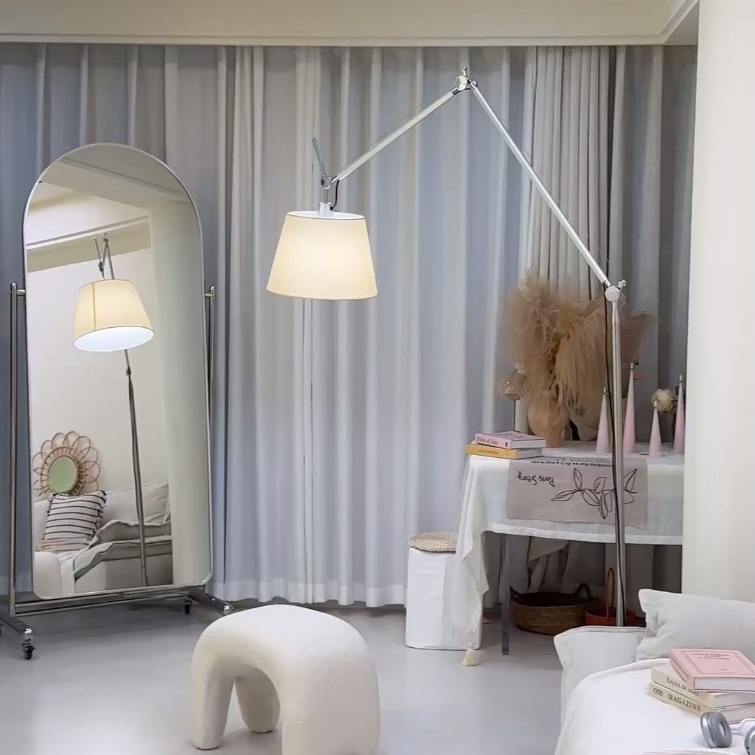 Orelinelia Floor Lamp