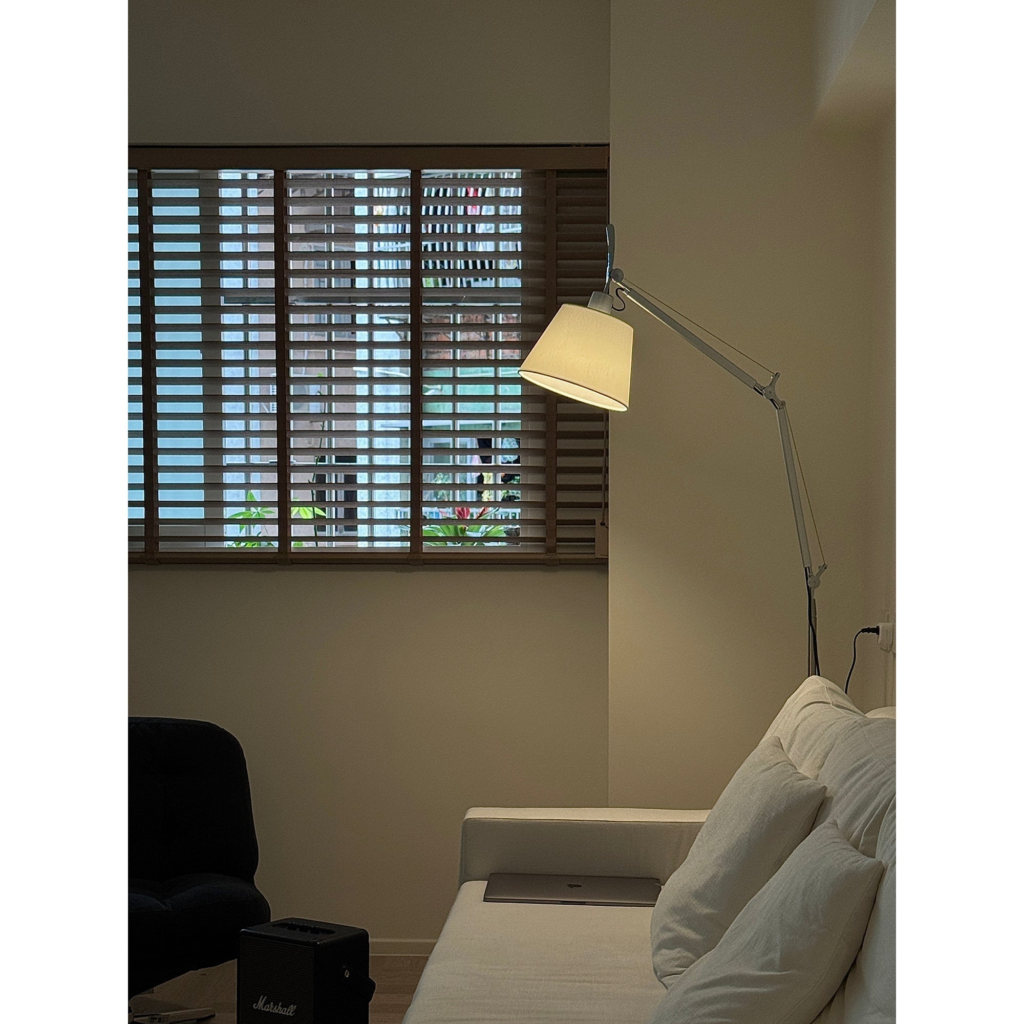 Orelinelia Floor Lamp