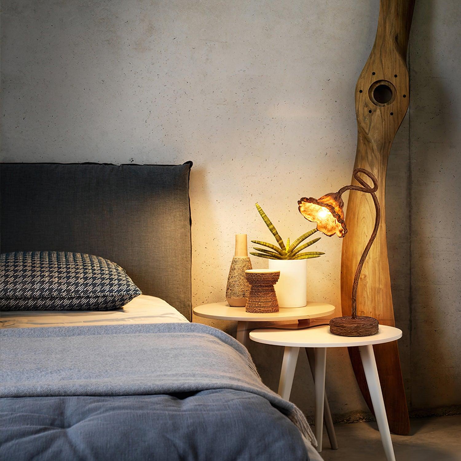 Velanella Resin Table Lamp