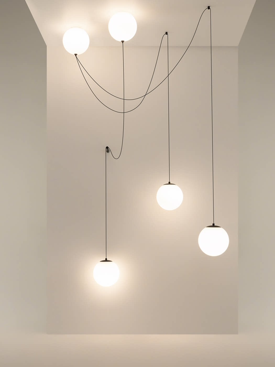 Asteris Noctis Globe Pendant Lamp