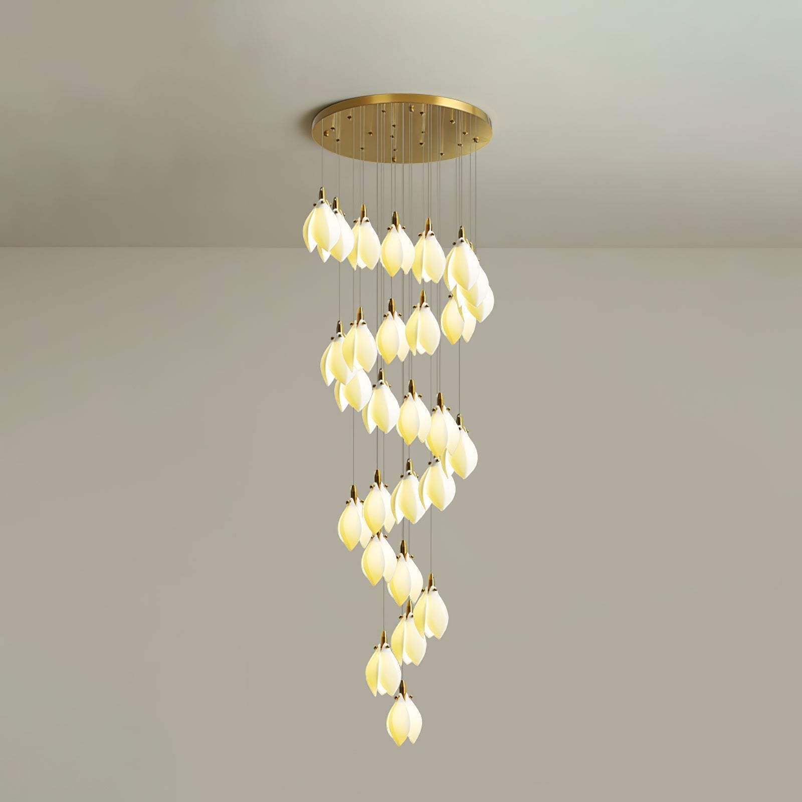 Caphayra Floral Ceramic Brass Chandelier