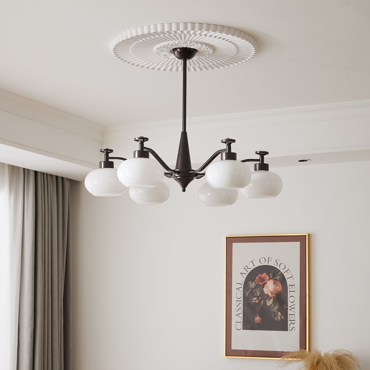 Althaen Elegance Vintage Glass Chandelier