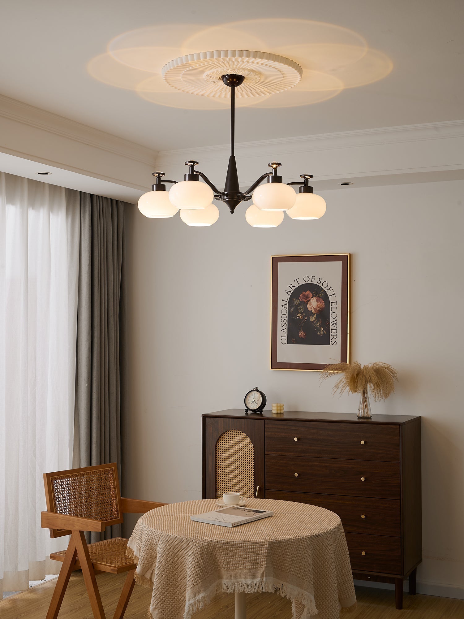 Althaen Elegance Vintage Glass Chandelier