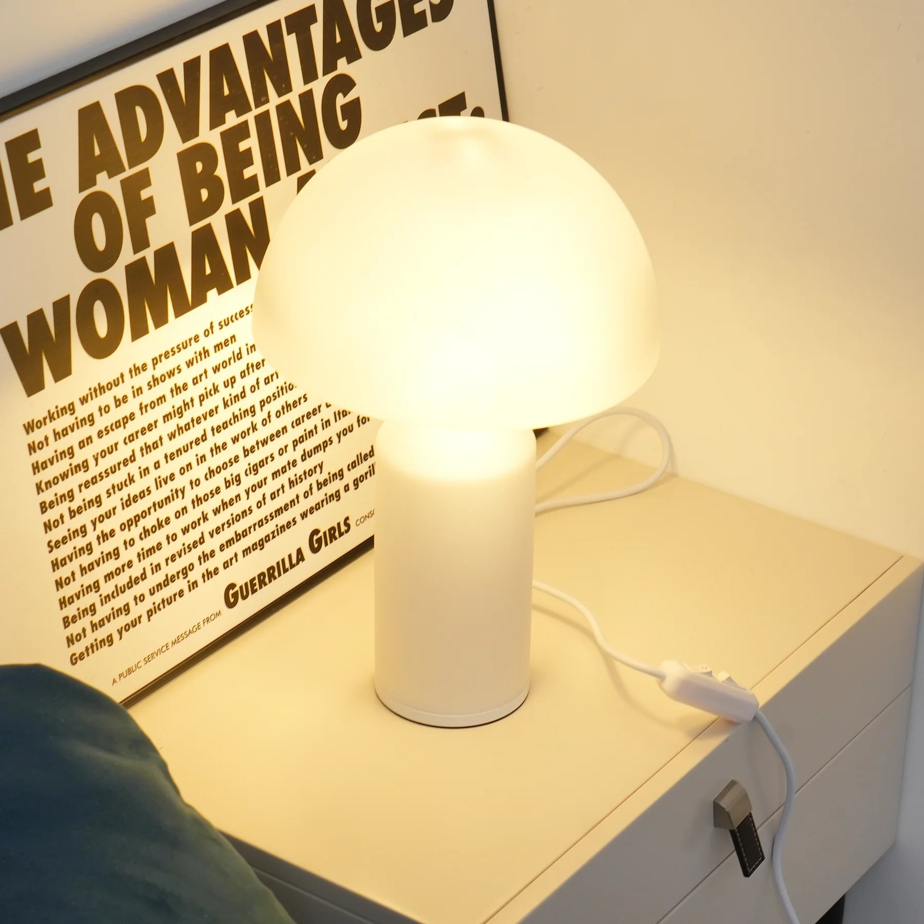Celanielle Glass Table Lamp