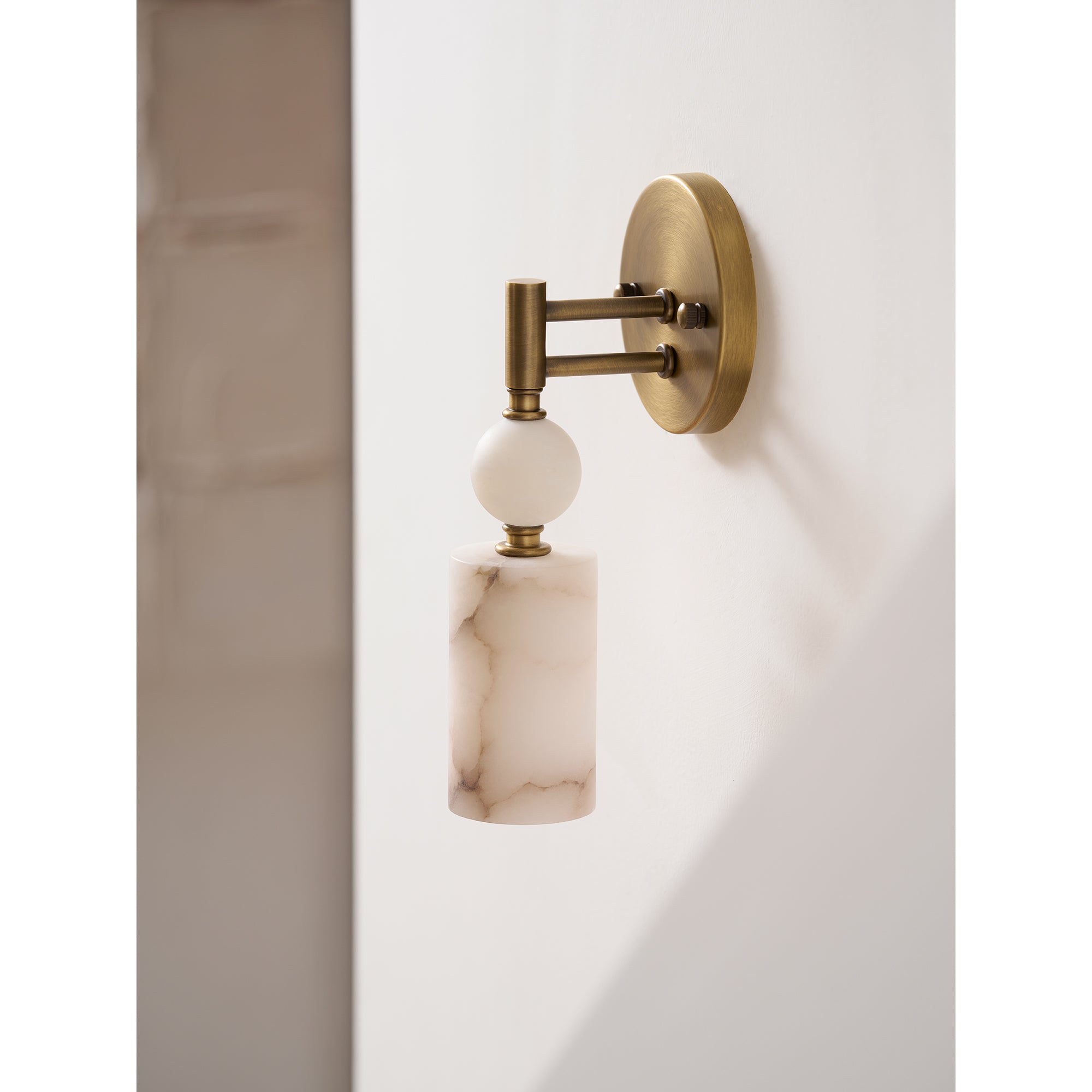 Perrin Wall Lamp