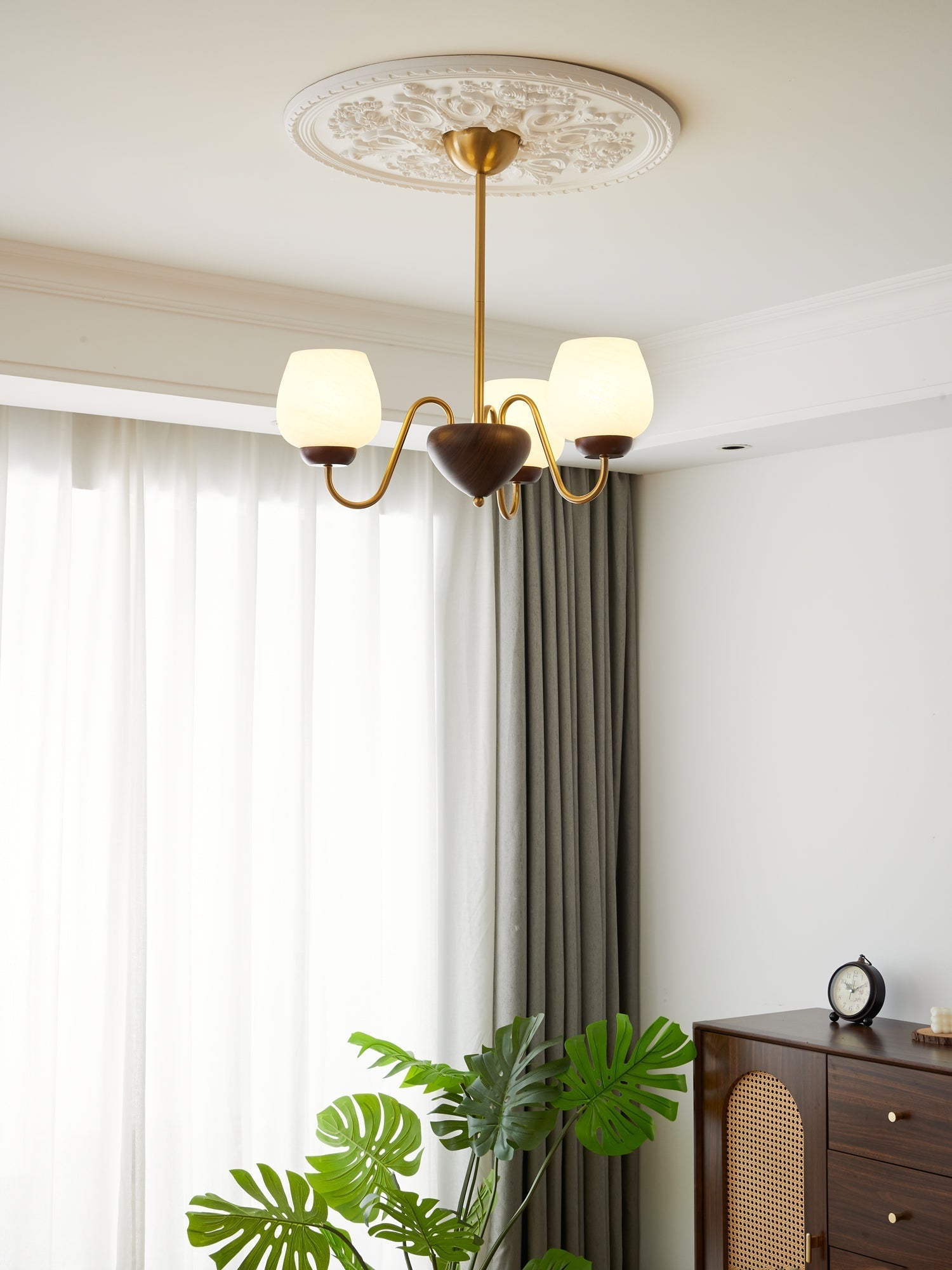 Sytheiel Premium Elegance Wood Glass Chandelier