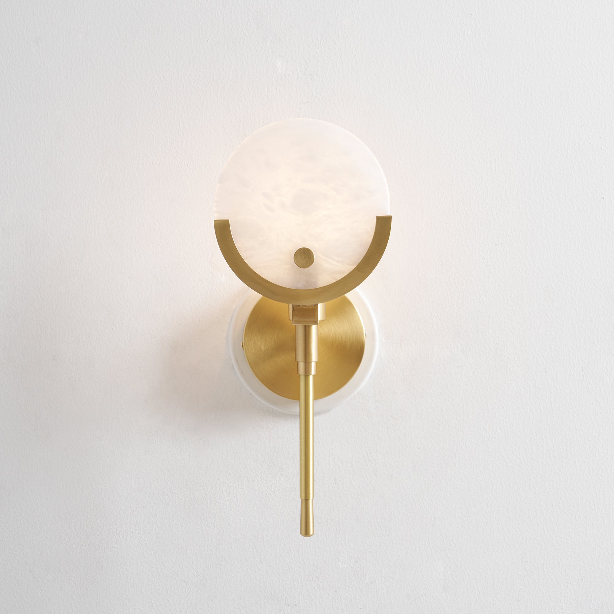 Lumibrook Cradle Alabaster Globe Indoor Wall Light