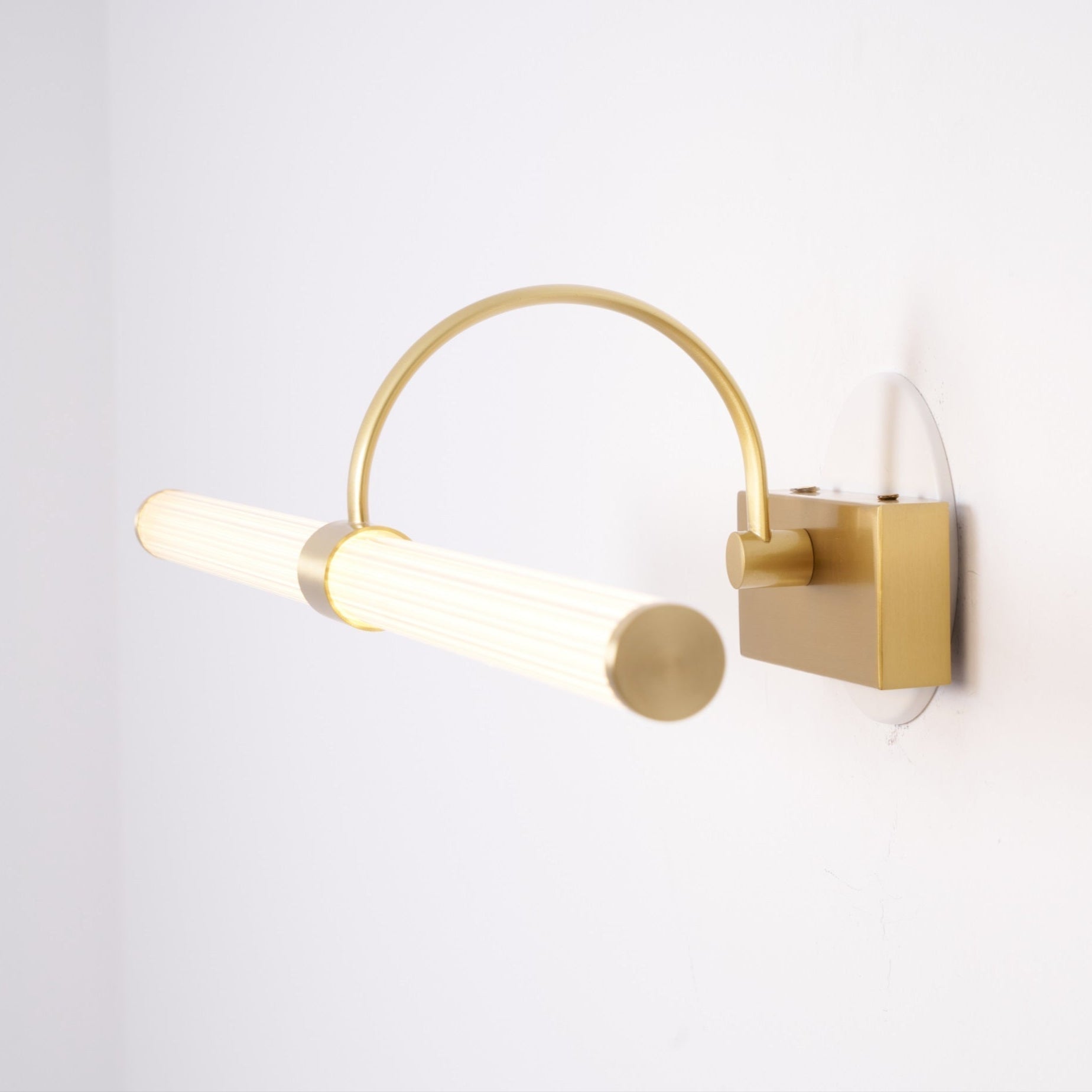 Beryl Modern Minimalist Brass Wall Light