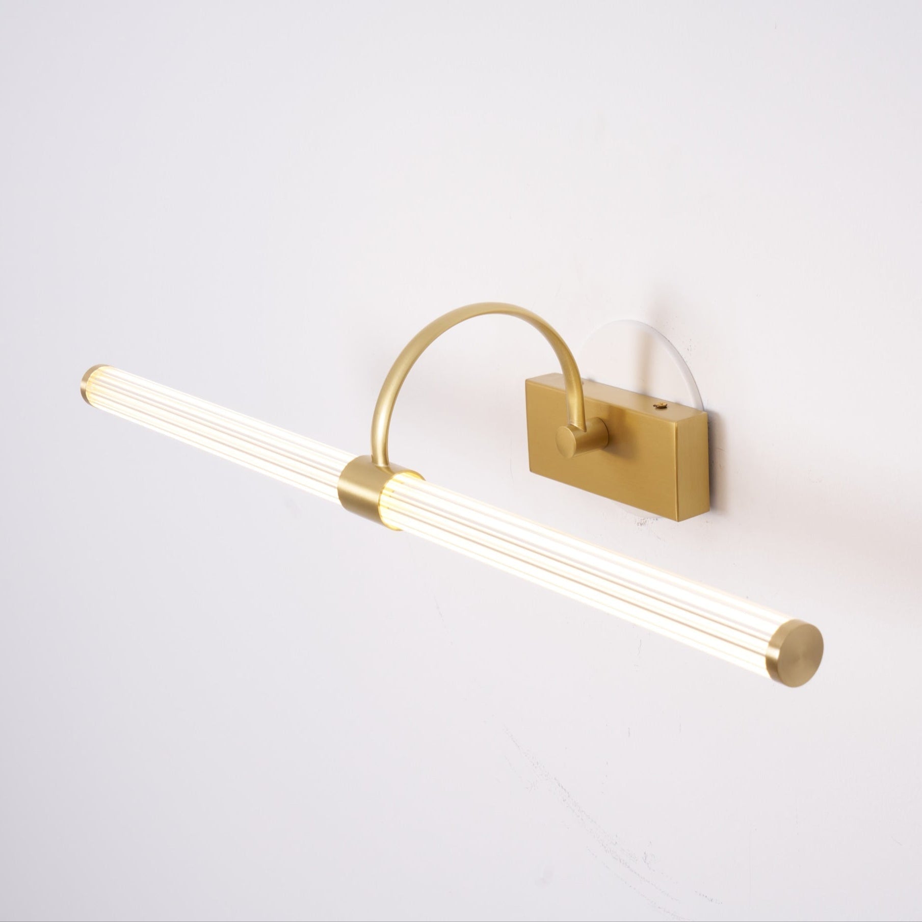 Beryl Modern Minimalist Brass Wall Light