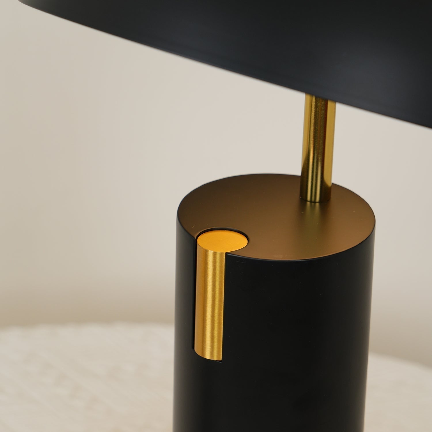 Lumanette Table Lamp