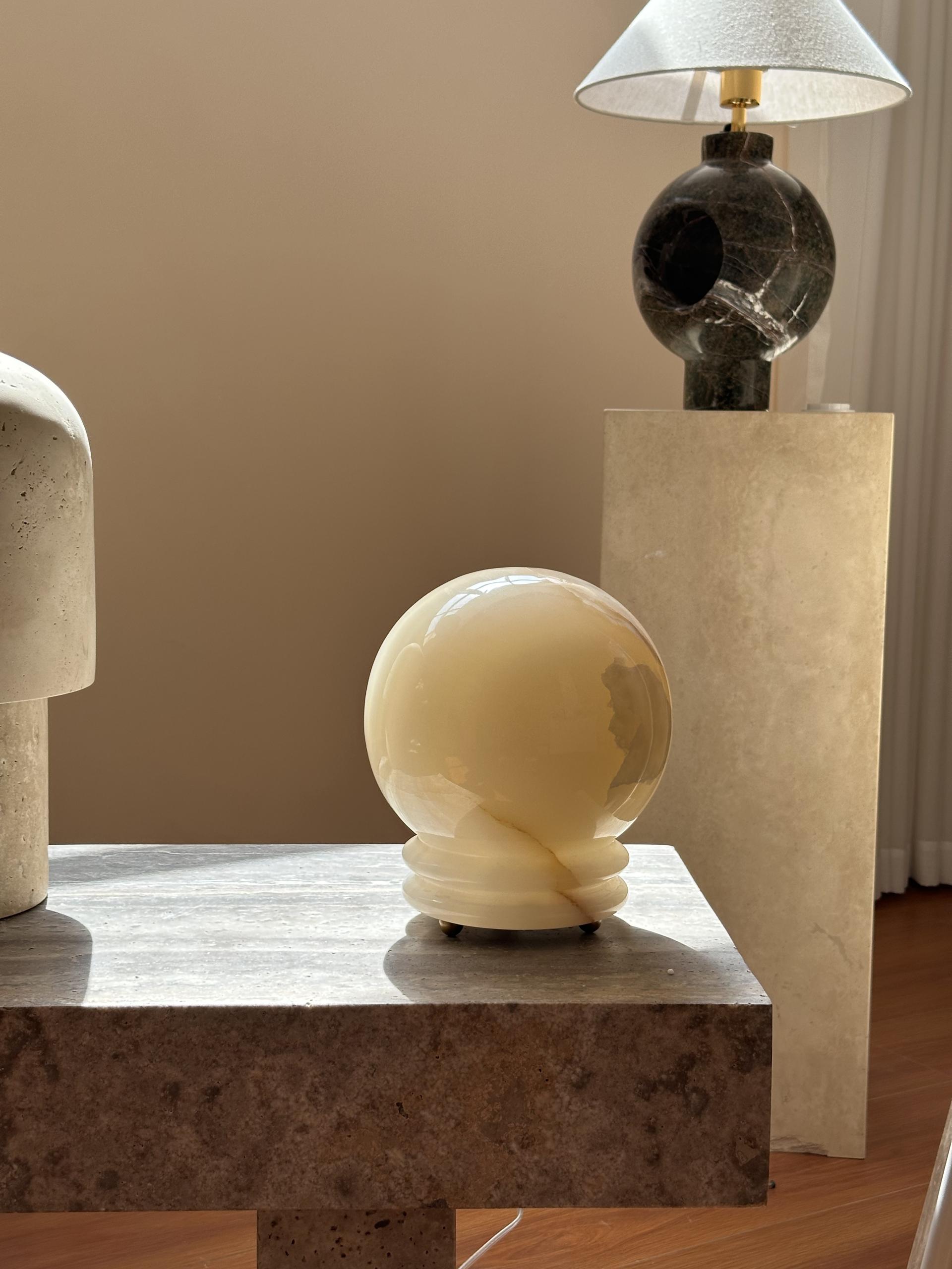 Amberia Table Lamp