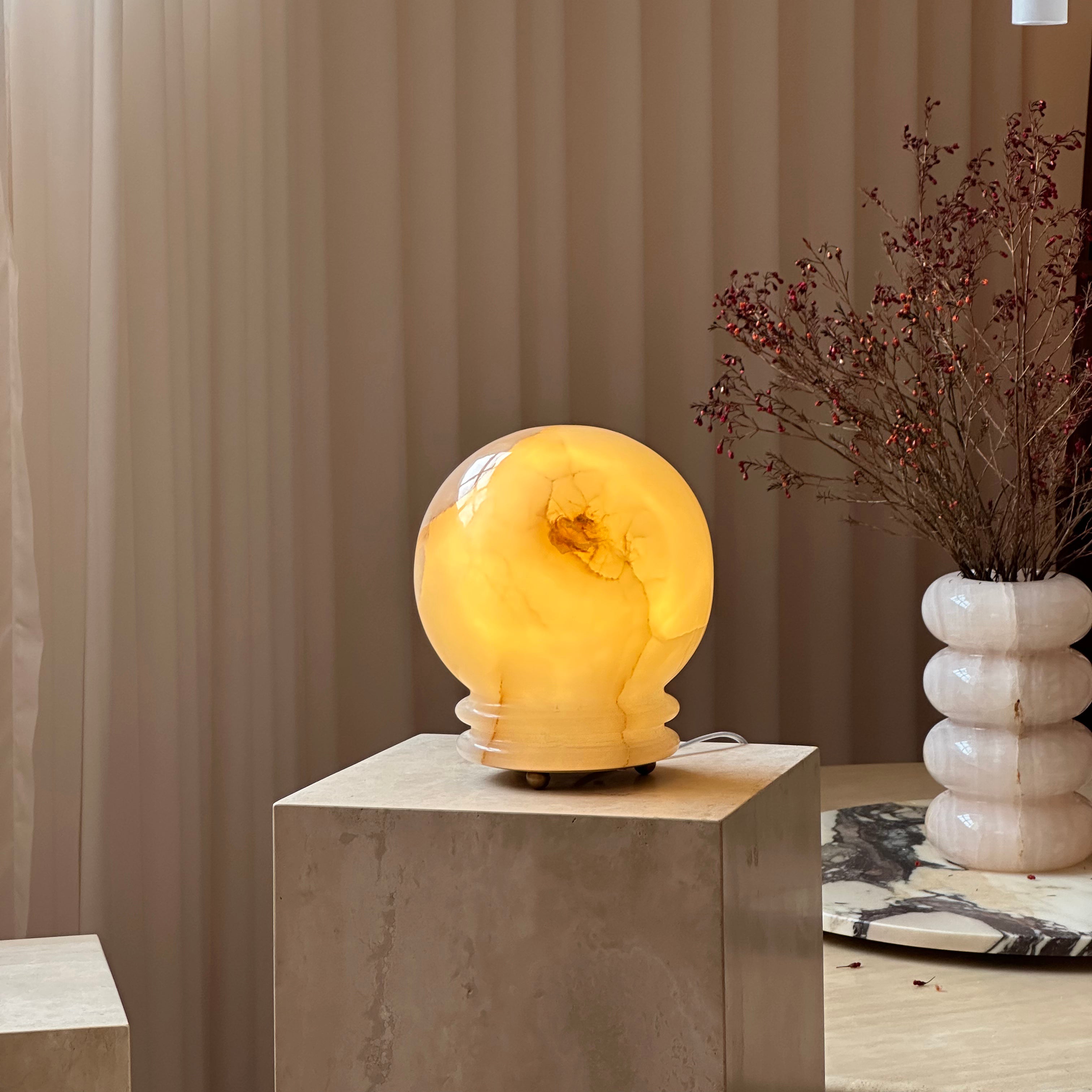 Amberia Table Lamp