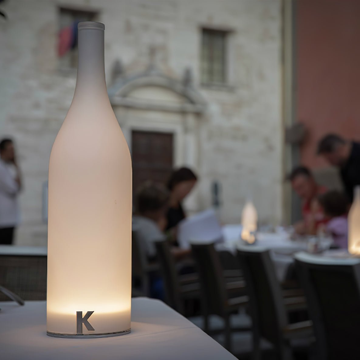 Vino Built-in Battery Table Lamp
