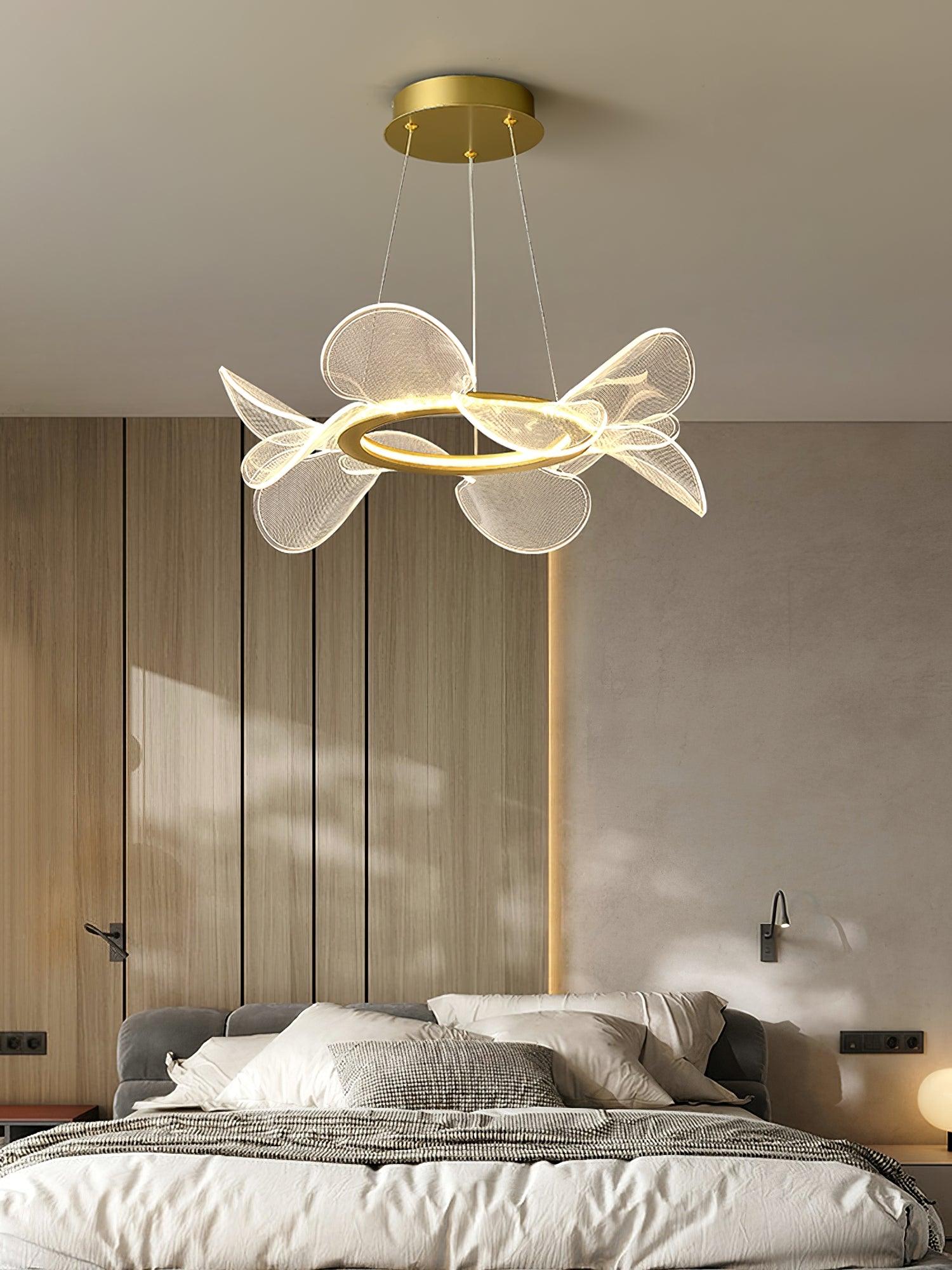 Lustra Chandelier Bain Flying Flowers Acrylic - Neutral Decor