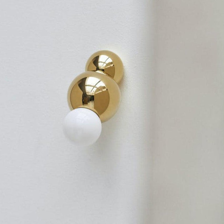 Oshaen Modern Minimalist Ball Mounted Wall Light
