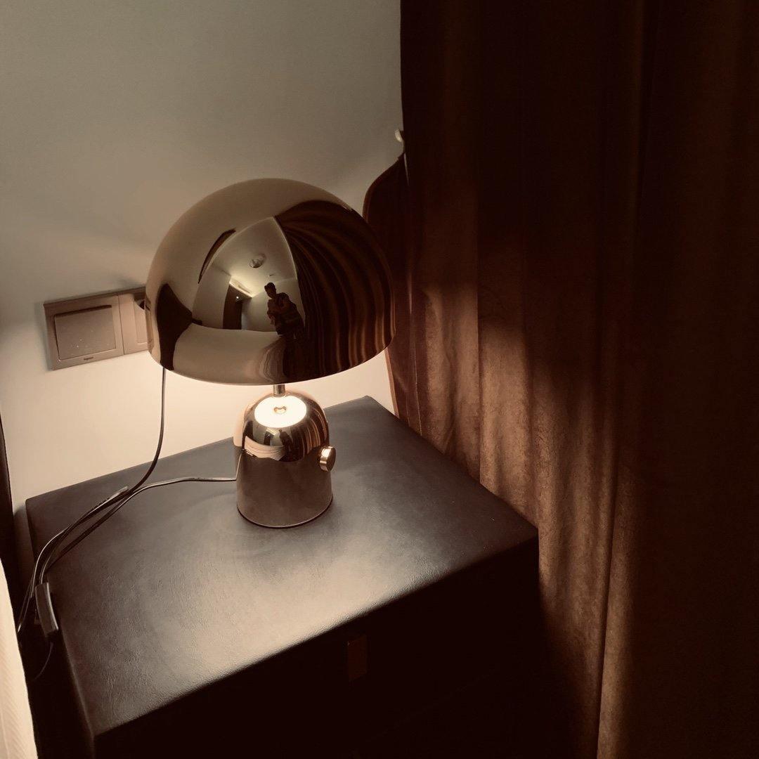 Ames Luxury Bell Table Light