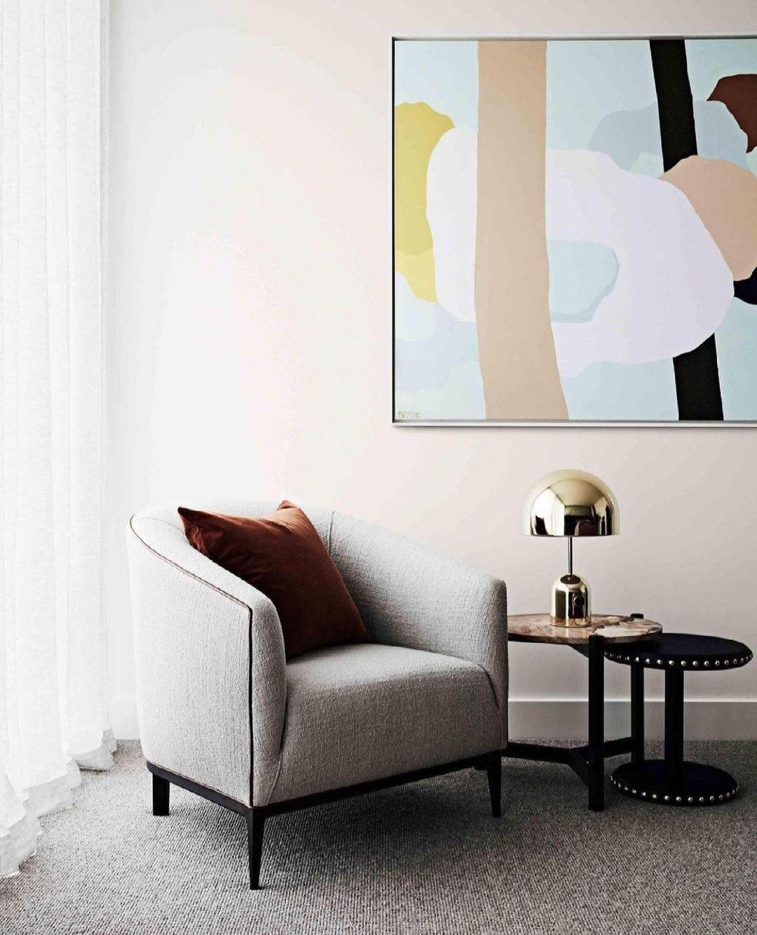 Ames Luxury Bell Table Light