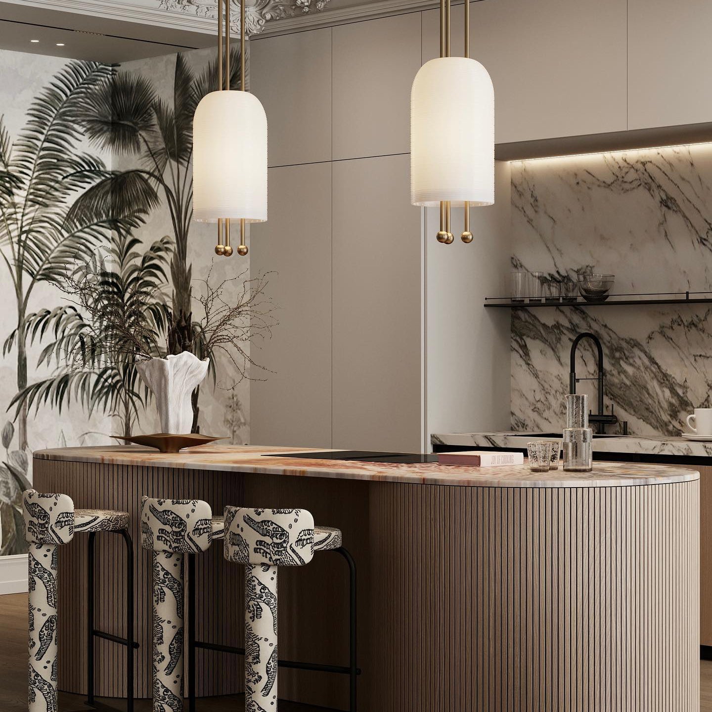 Qir Traditional Elegance Glass Pendant Light