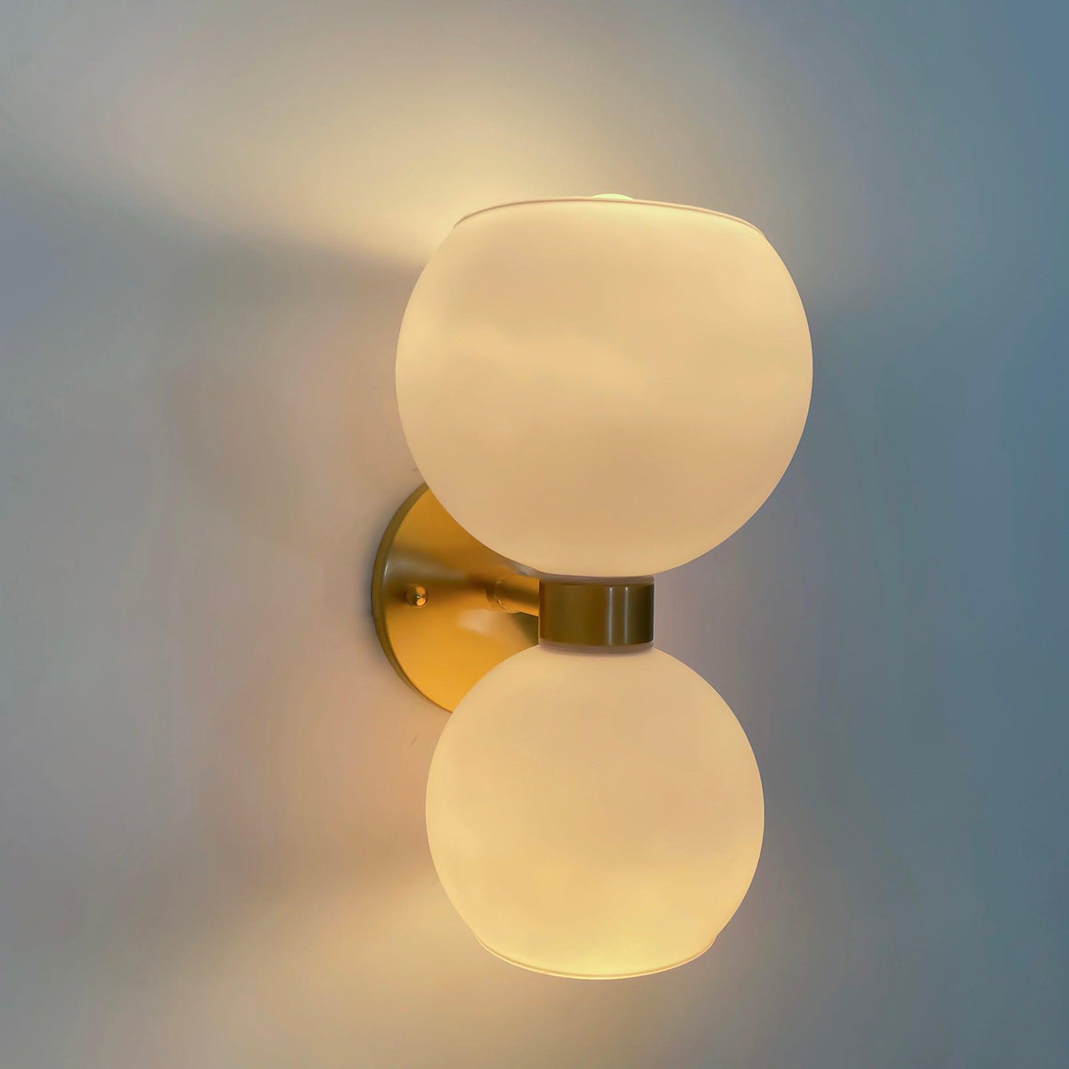 Umarion Round Pearl Glass Sconce Wall lamp