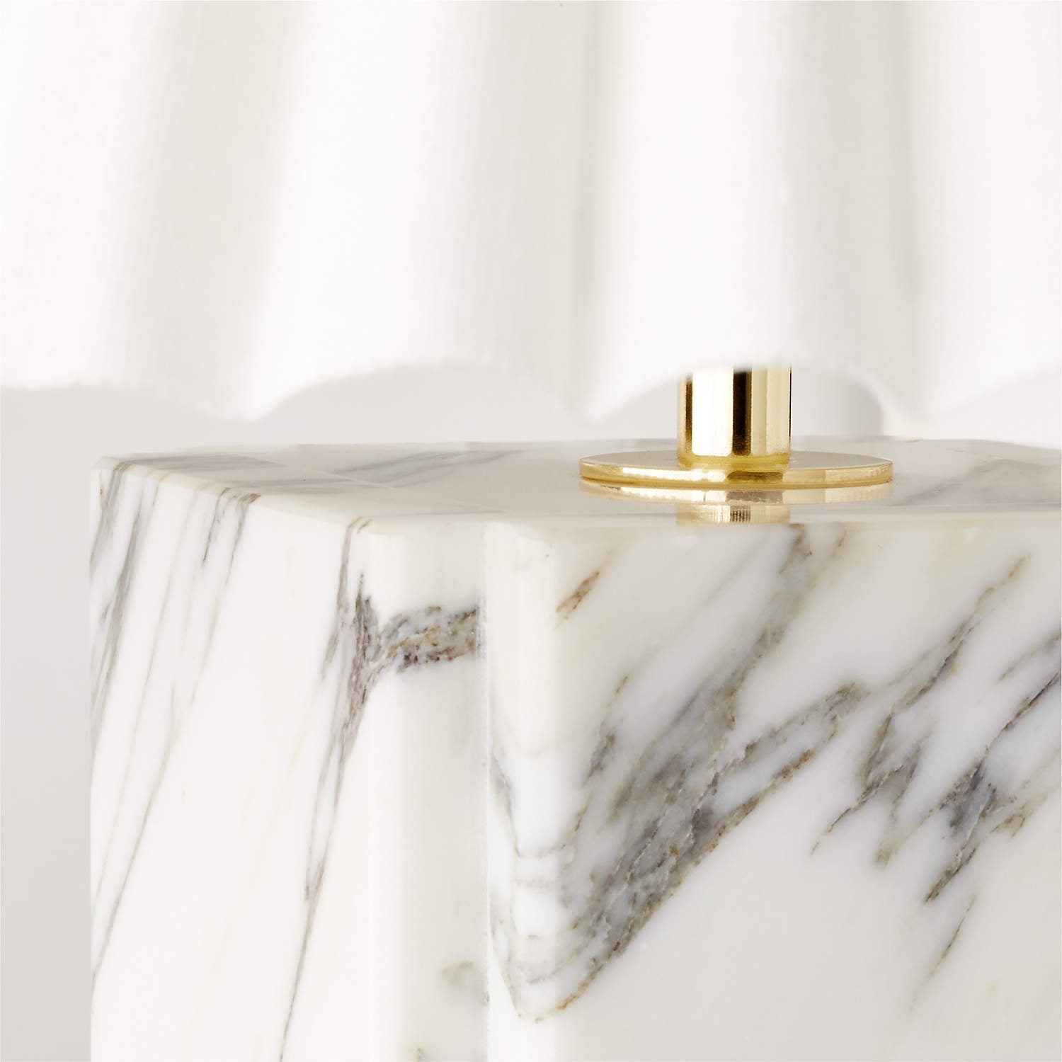 Teriinelia Table Lamp