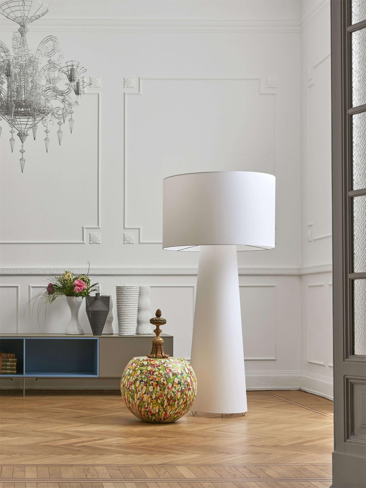 Viraalella Floor Light