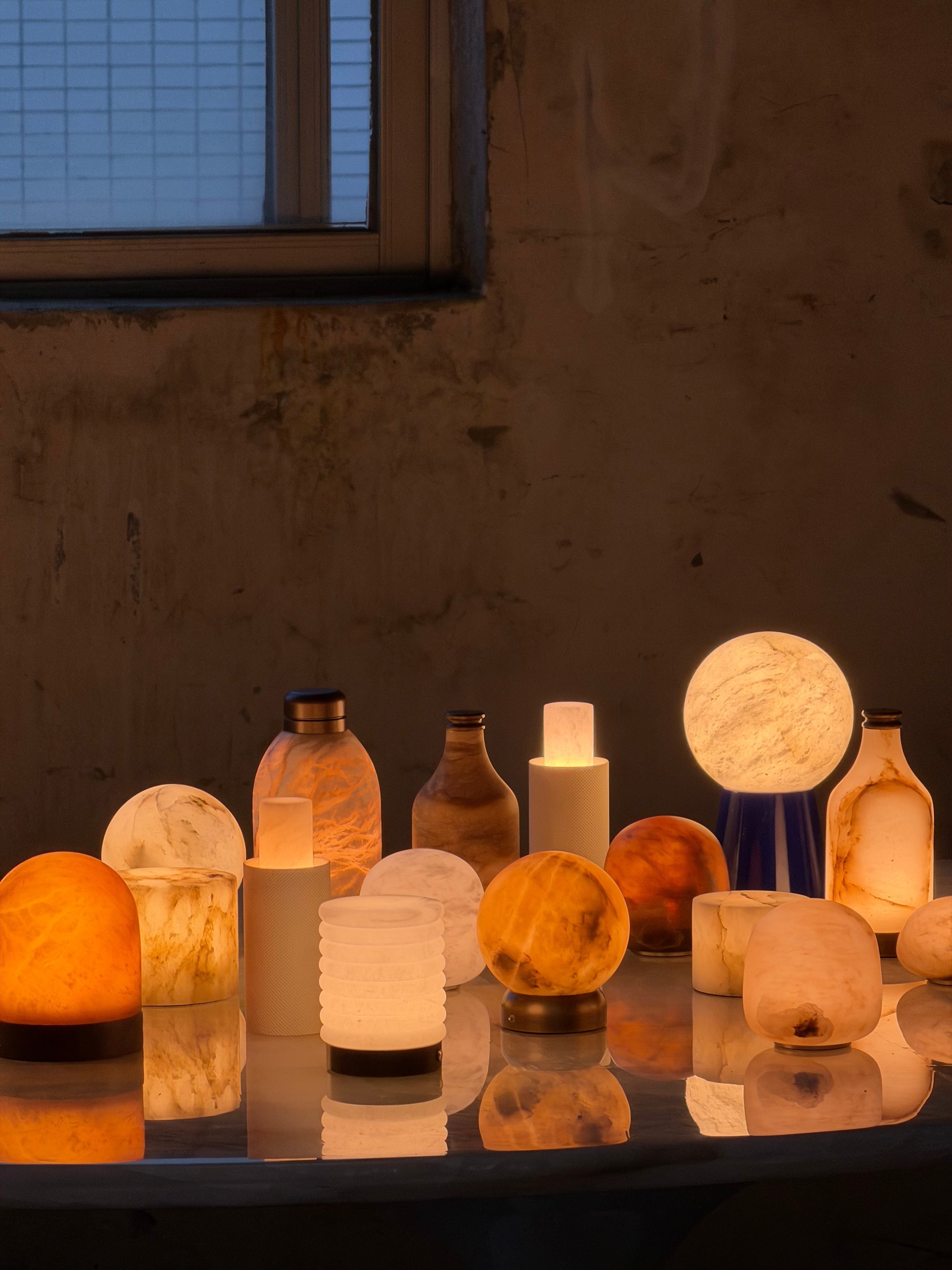 Elaeia Table Lamp