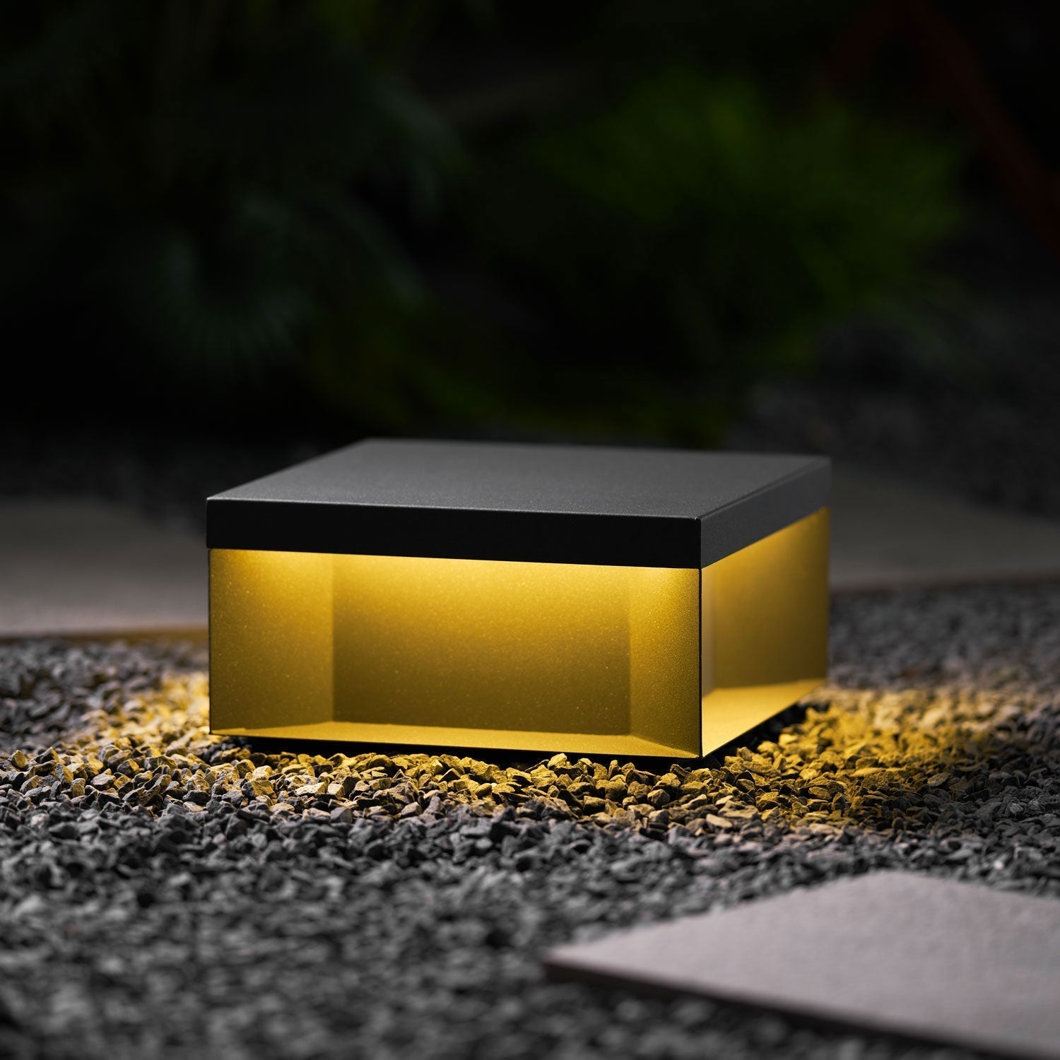 Polly Modern Outdoor Light