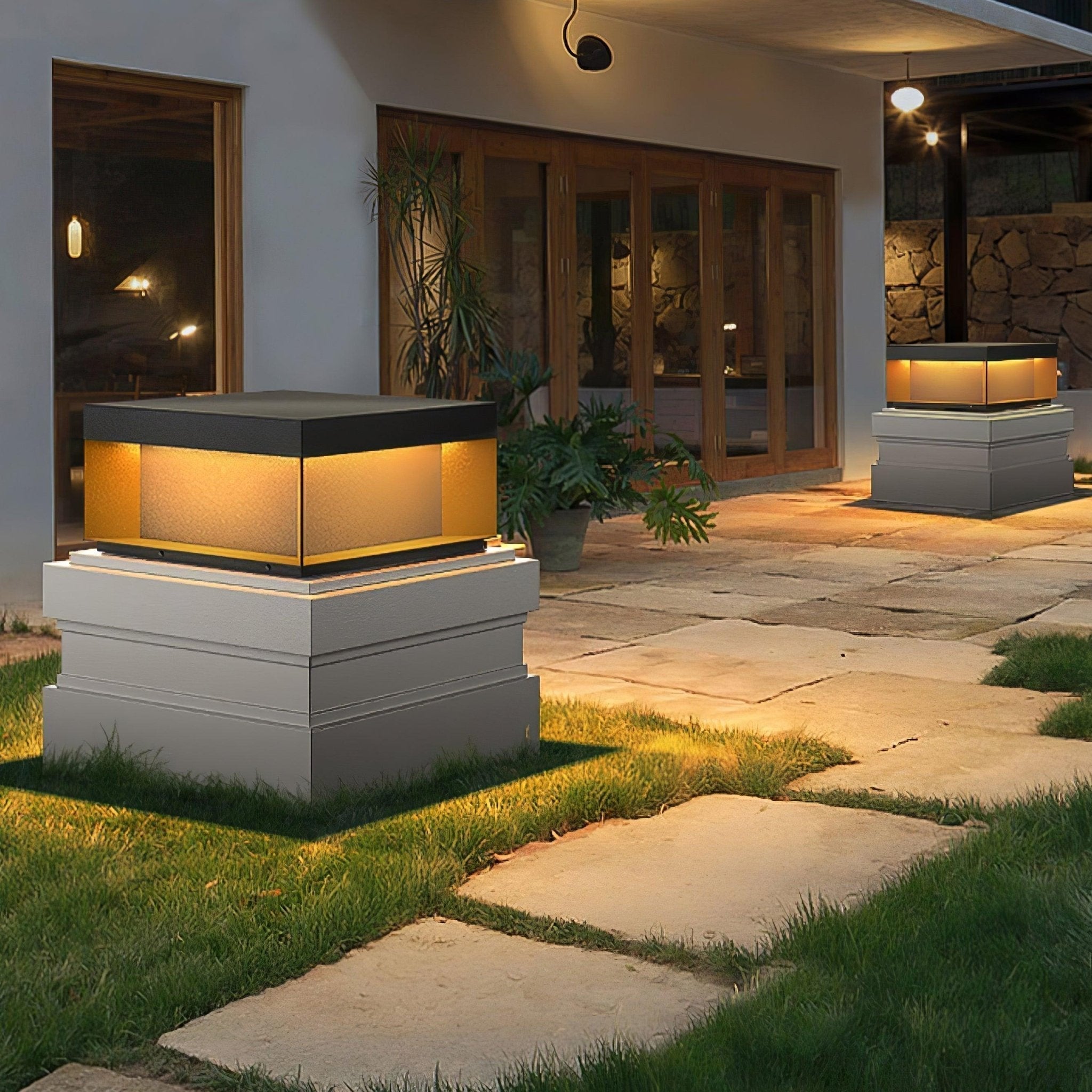 Mirisise Outdoor Light