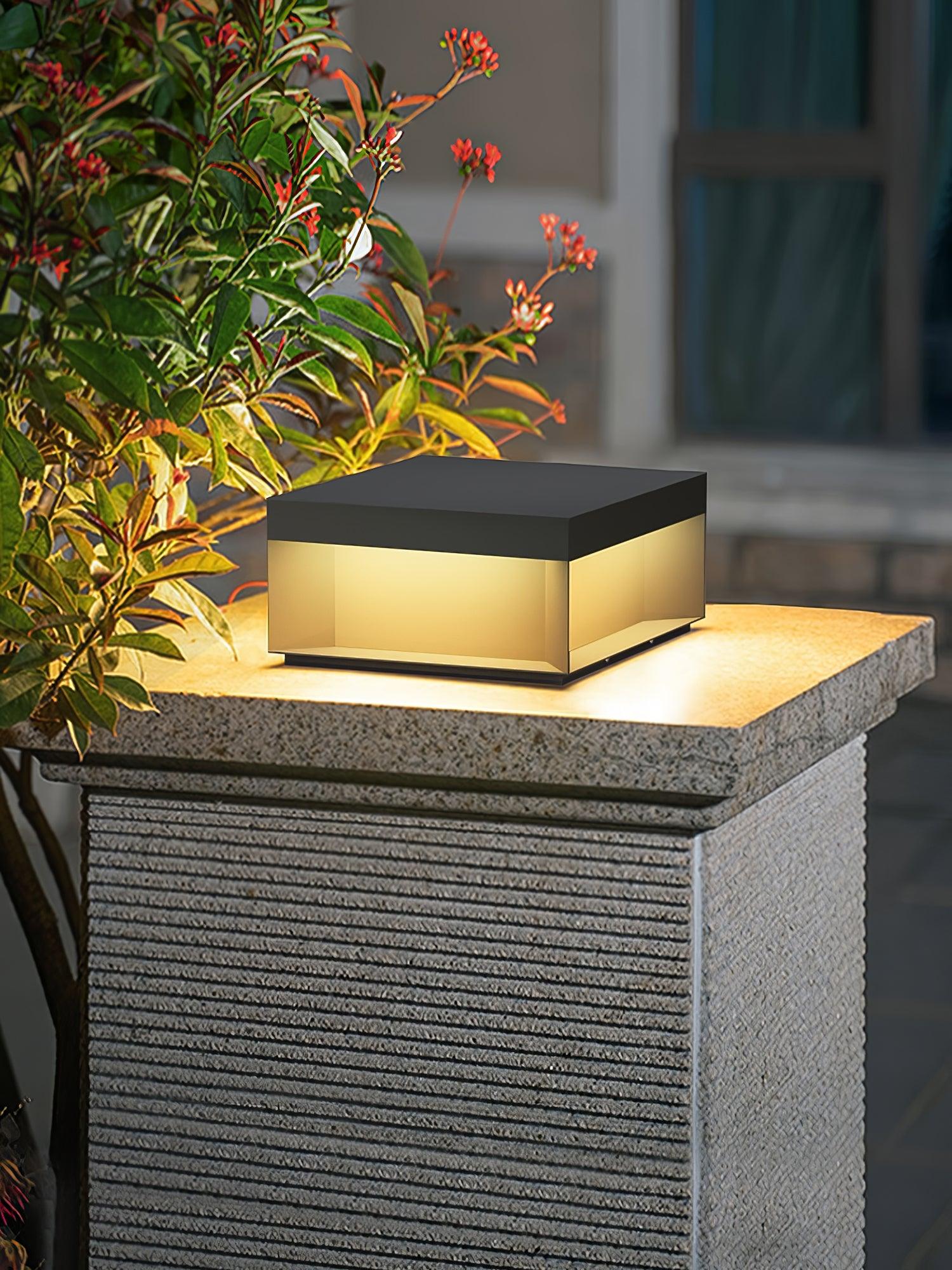 Polly Modern Outdoor Light