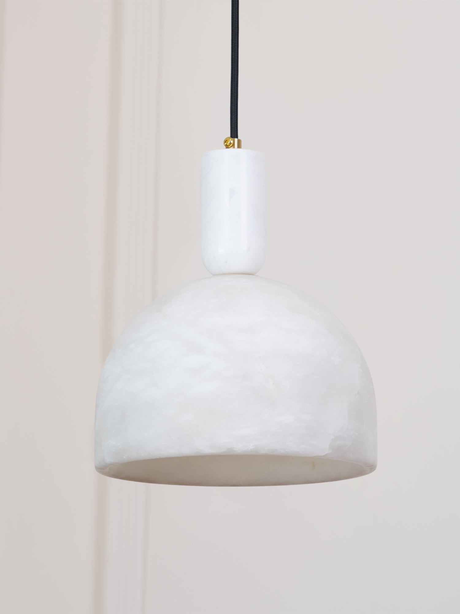 Ulcaris Alabaster Pendnat Light