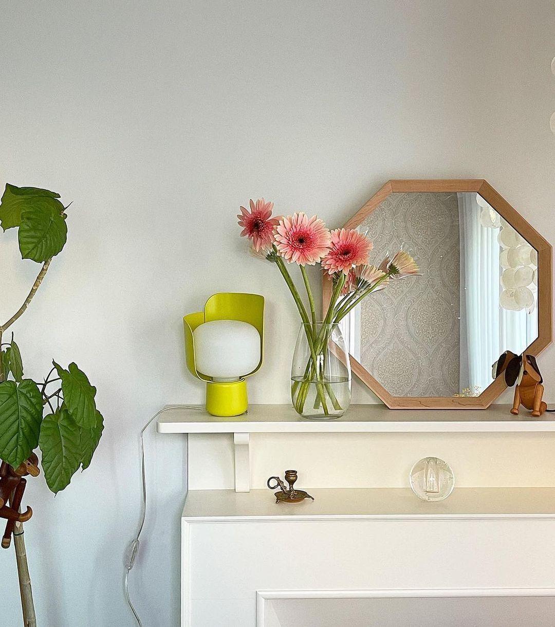 Zuri Plastic Minimalist Table Lamp