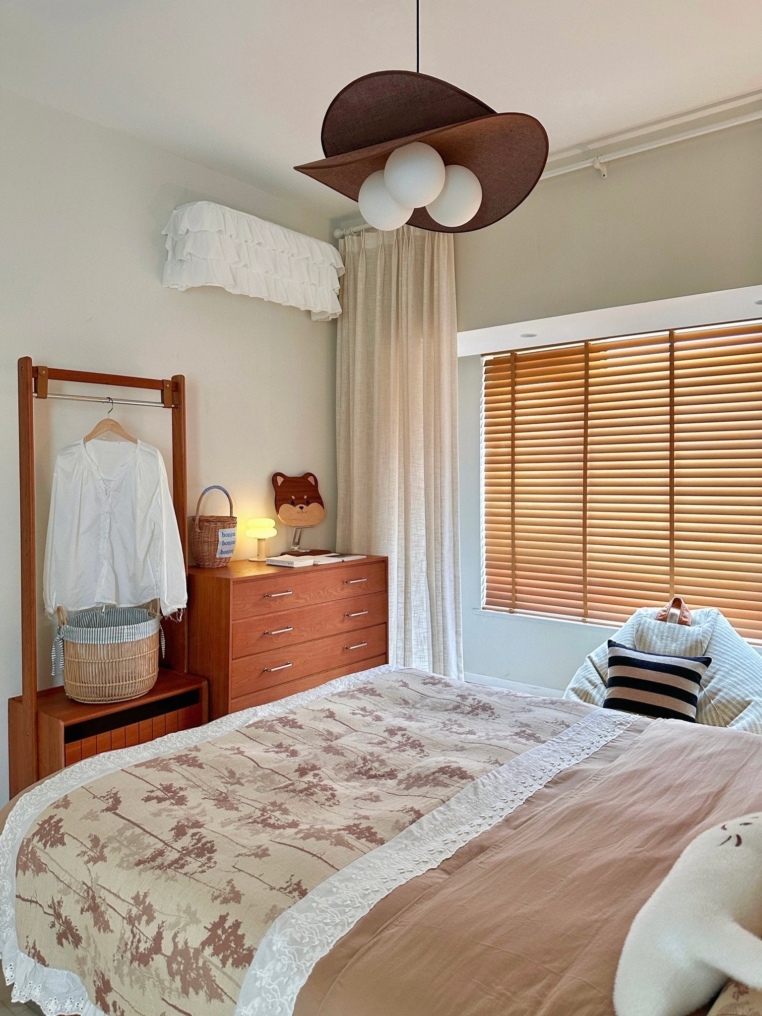 Bloom Petals Chandelier - Neutral Decor