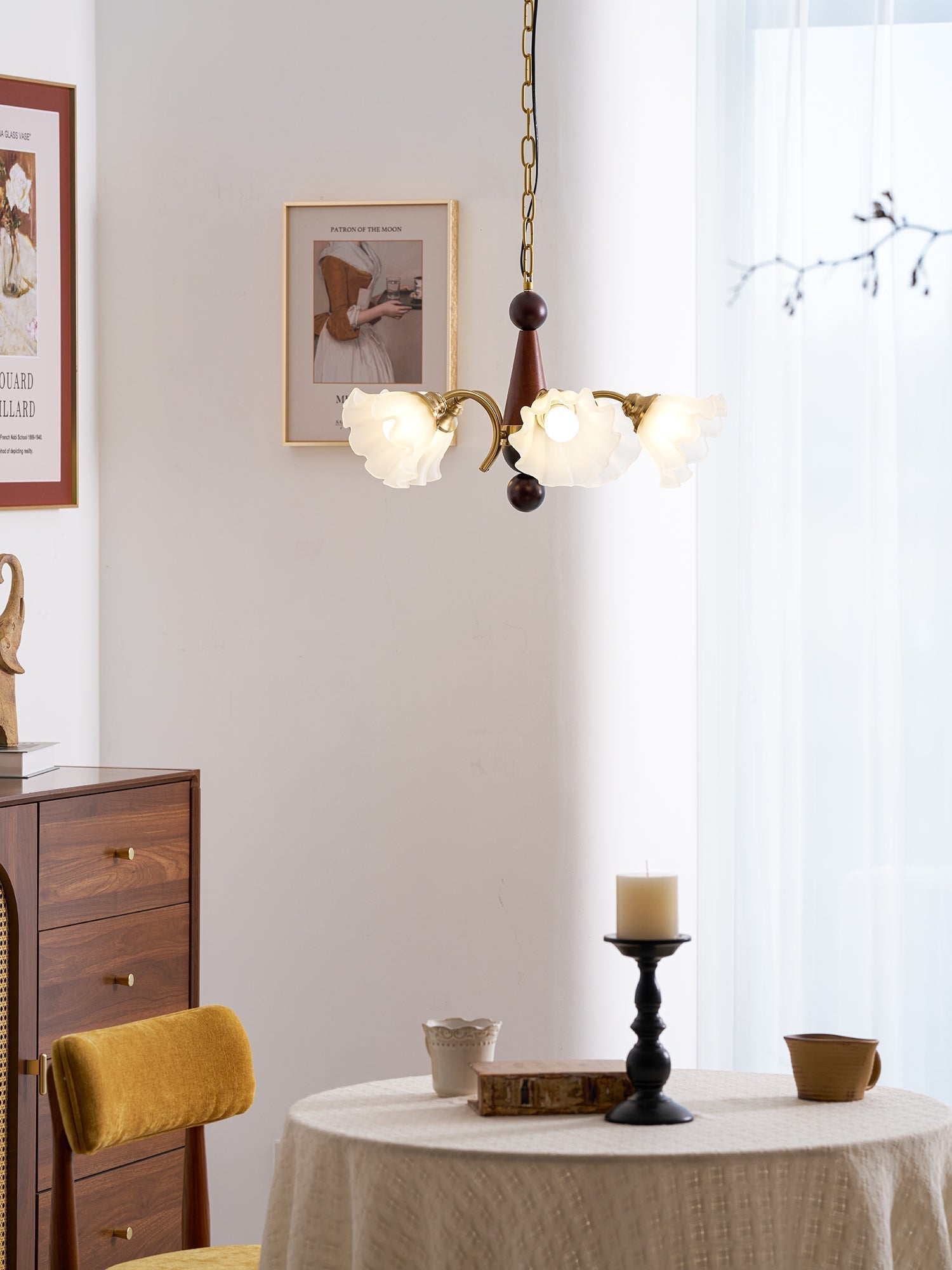 Ilvinan Traditional Elegance Wood Glass Chandelier