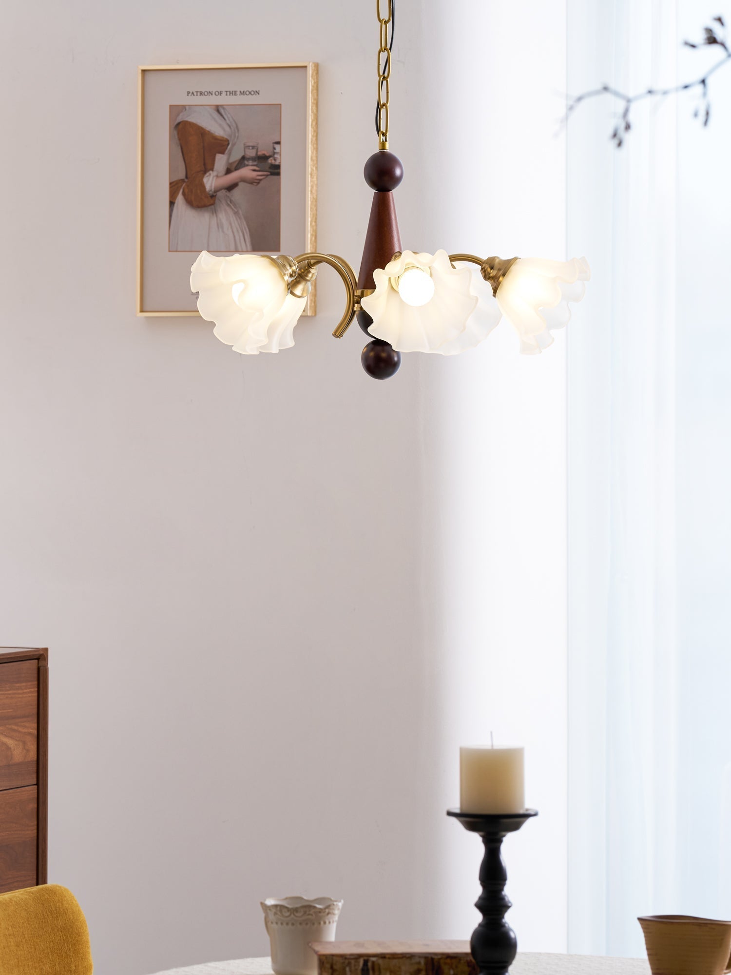 Ilvinan Traditional Elegance Wood Glass Chandelier