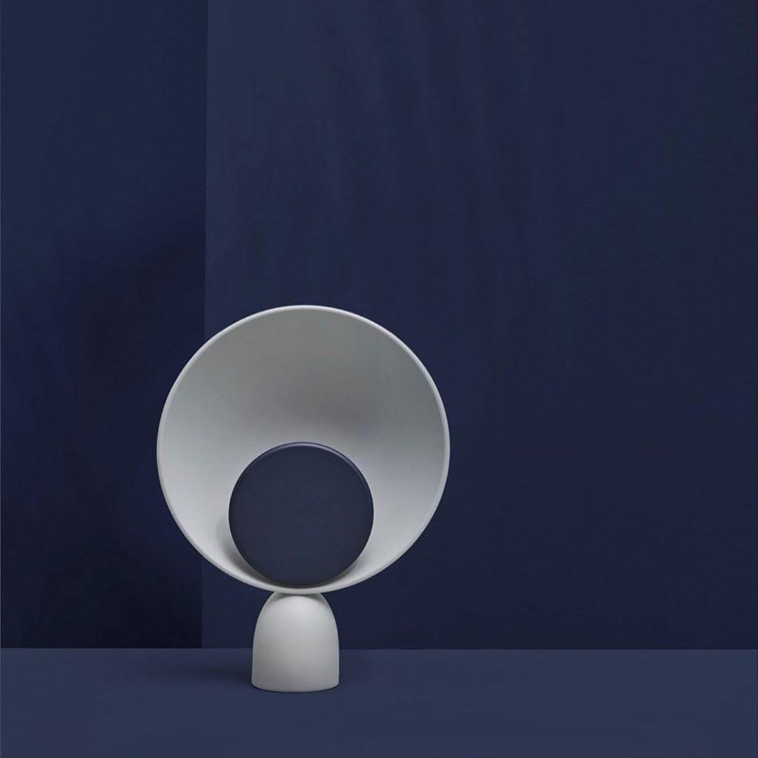Prynd Modern Table Lamp