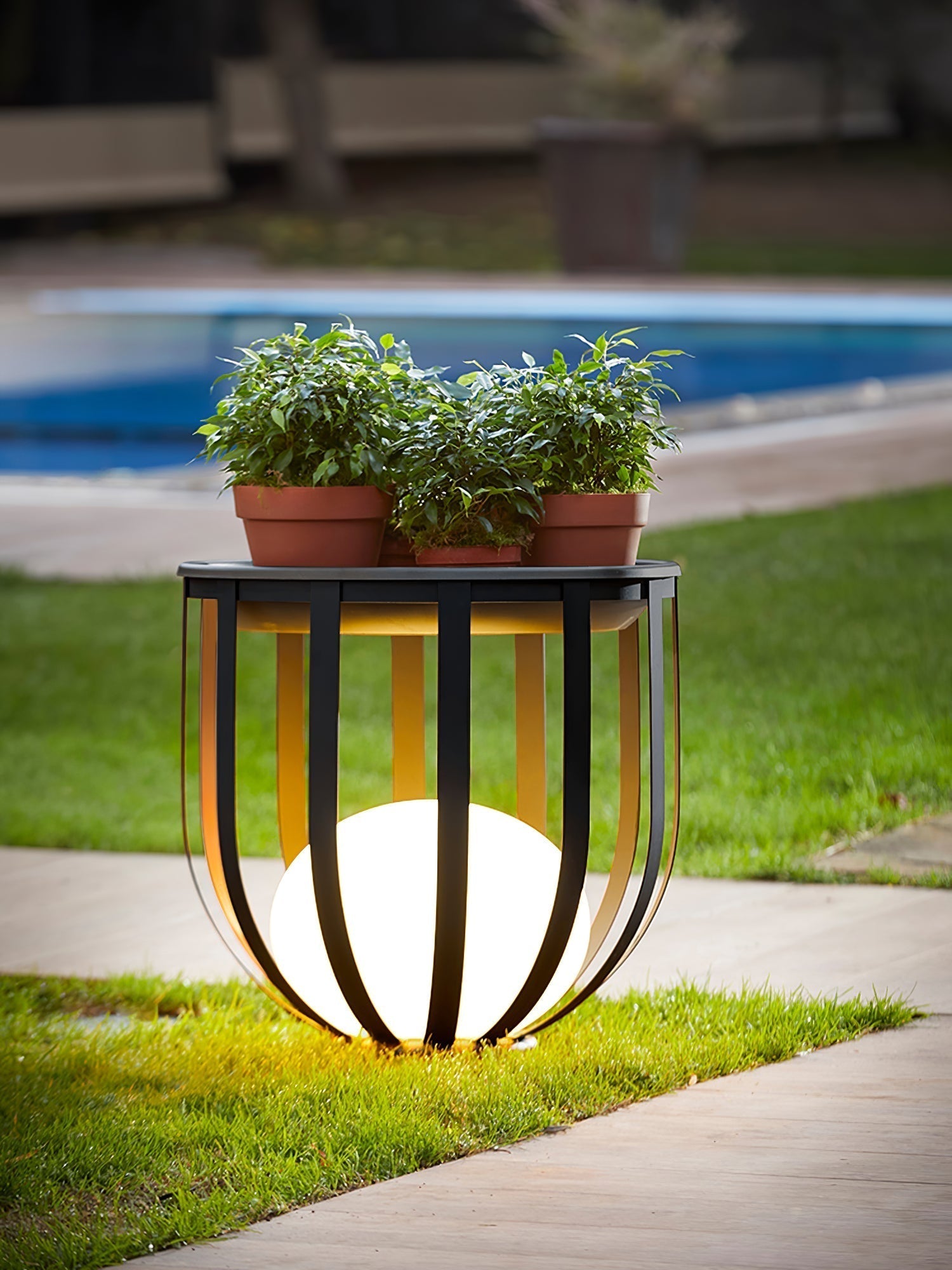 Matteo Outdoor Lamp