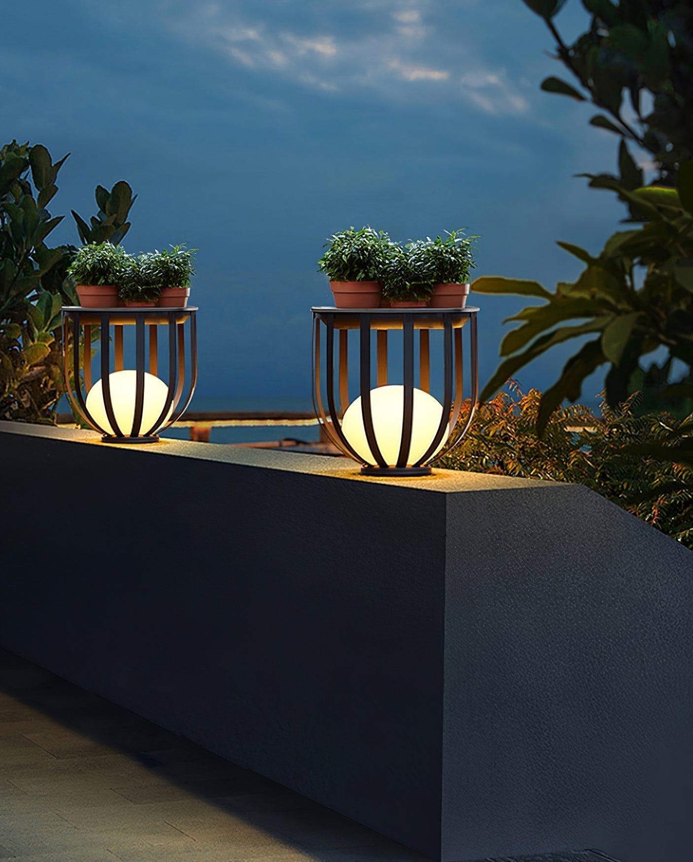 Matteo Outdoor Lamp