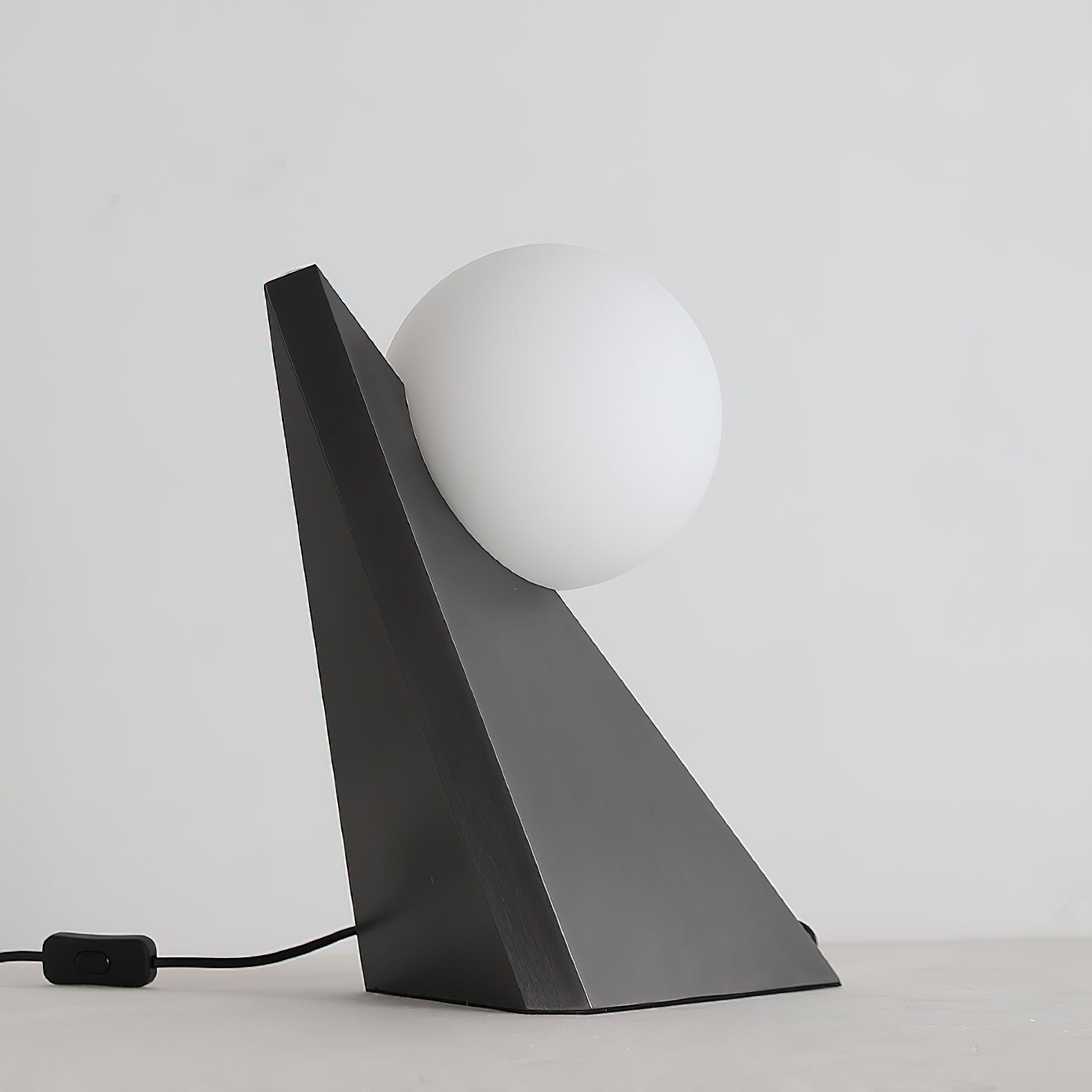 Liorarella Table Lamp