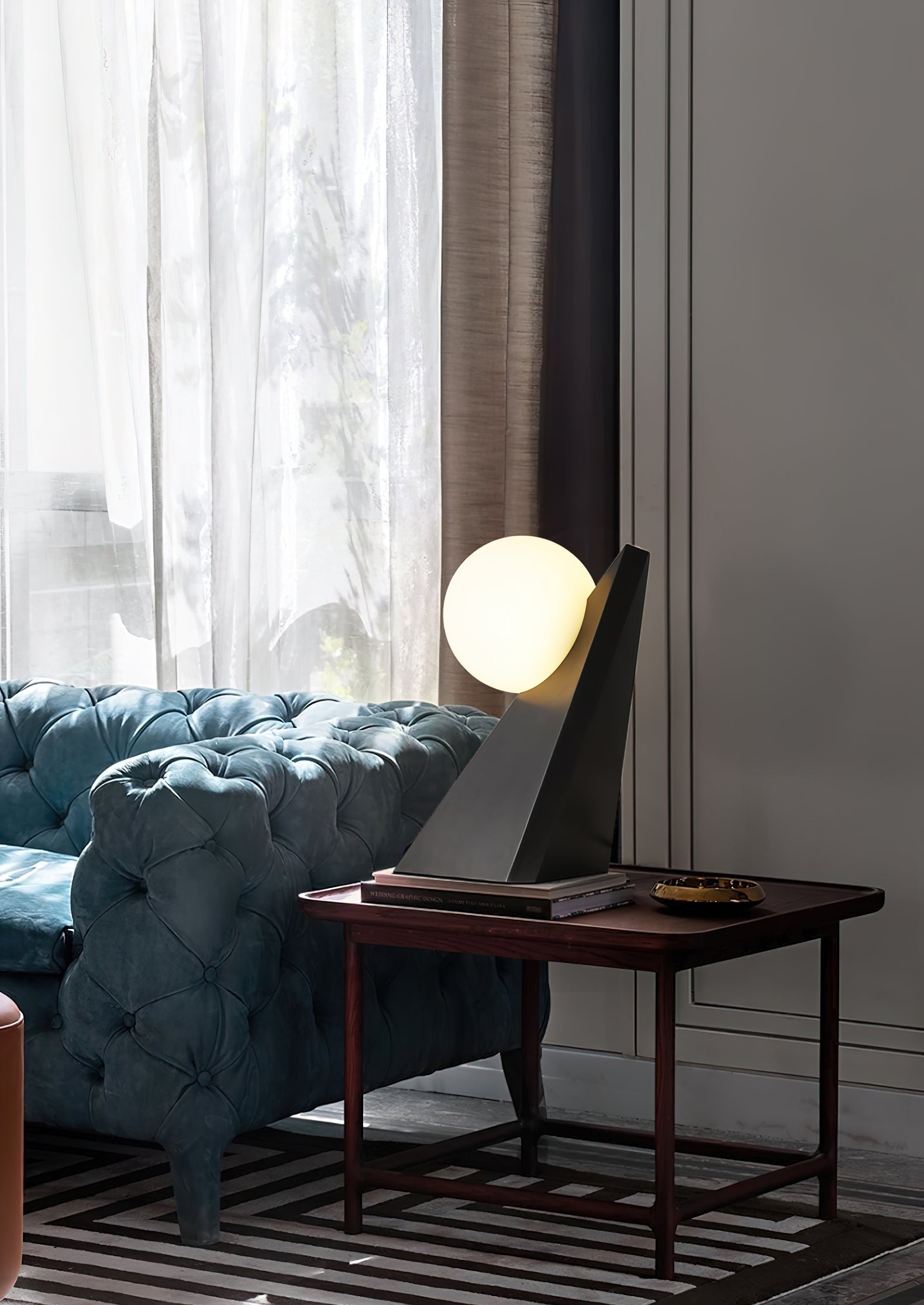 Liorarella Table Lamp