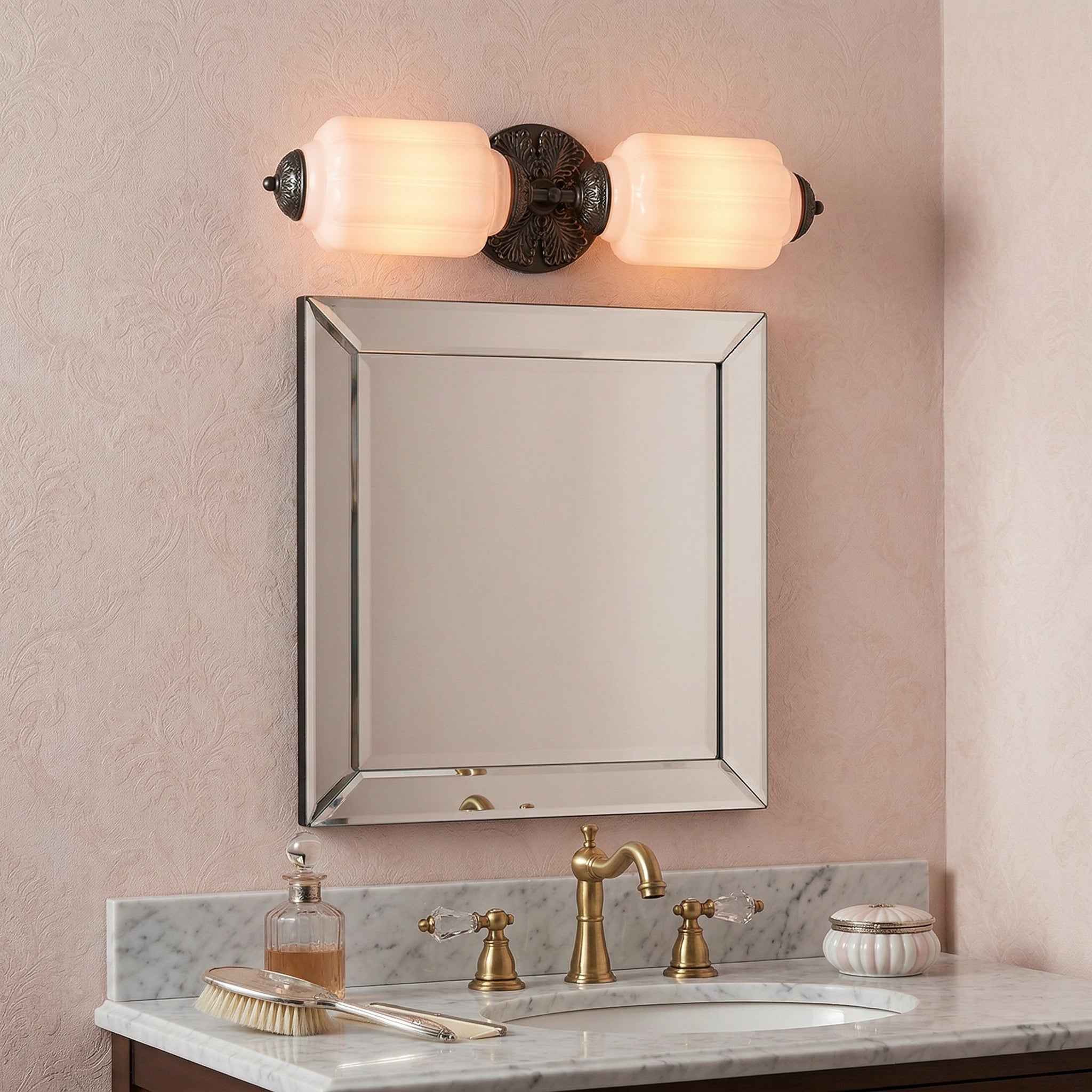Belvaria Sconce