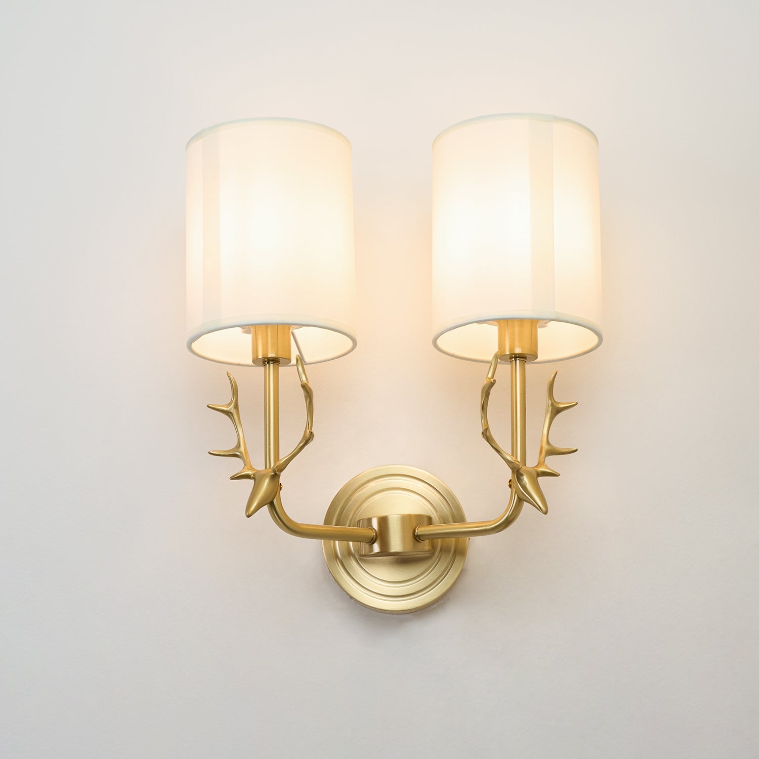 Auriviella Elegance Deer Head Brass Wall Light