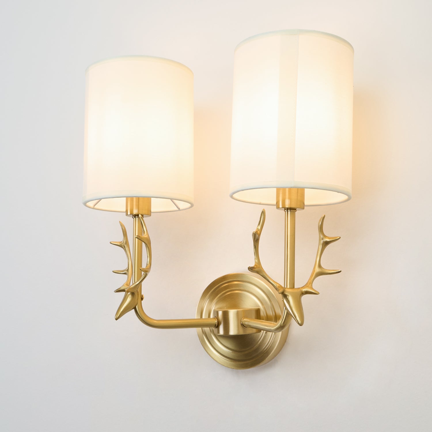 Auriviella Elegance Deer Head Brass Wall Light