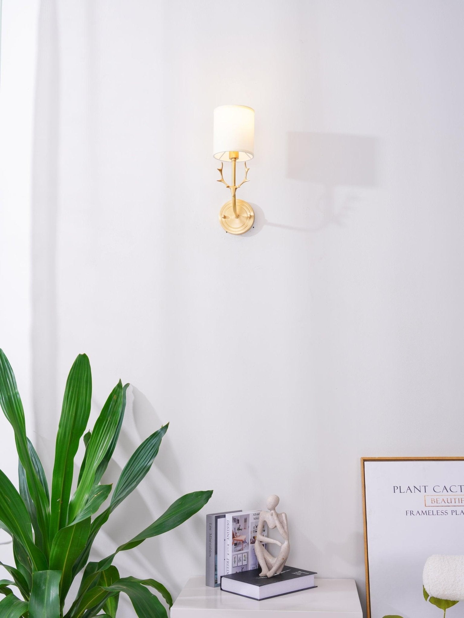 Auriviella Elegance Deer Head Brass Wall Light