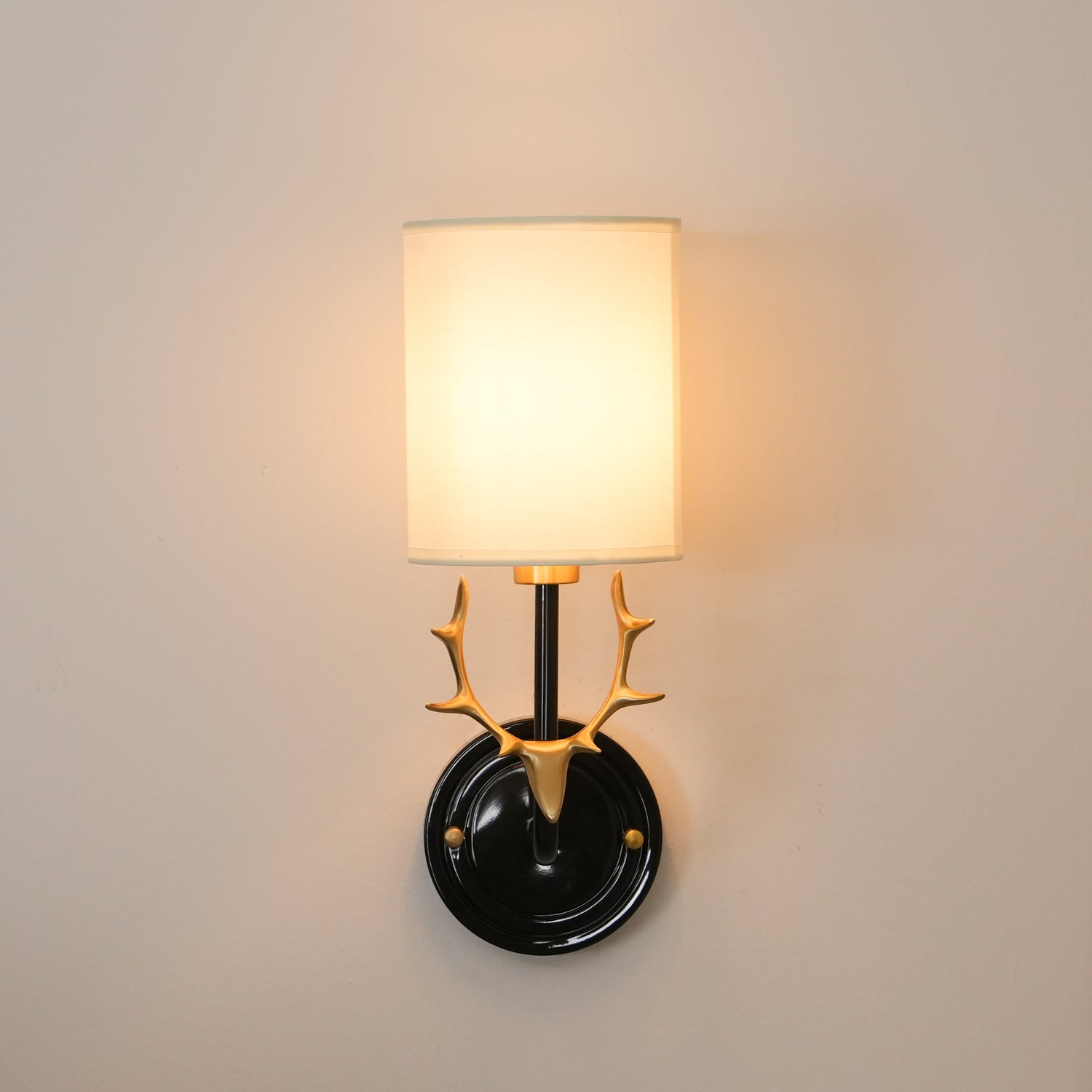 Auriviella Elegance Deer Head Brass Wall Light