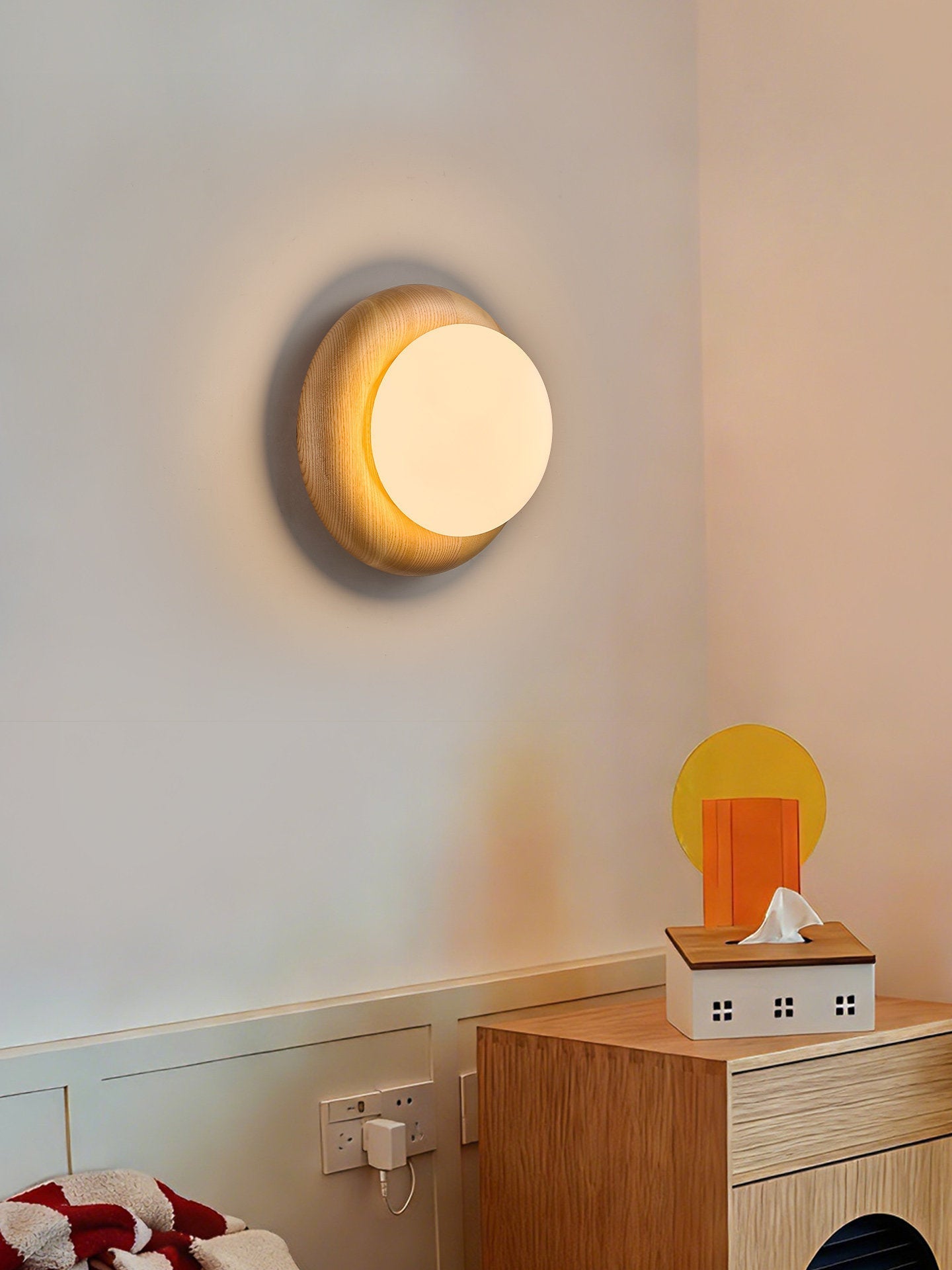 Rinaelia Wood Wall Sconce