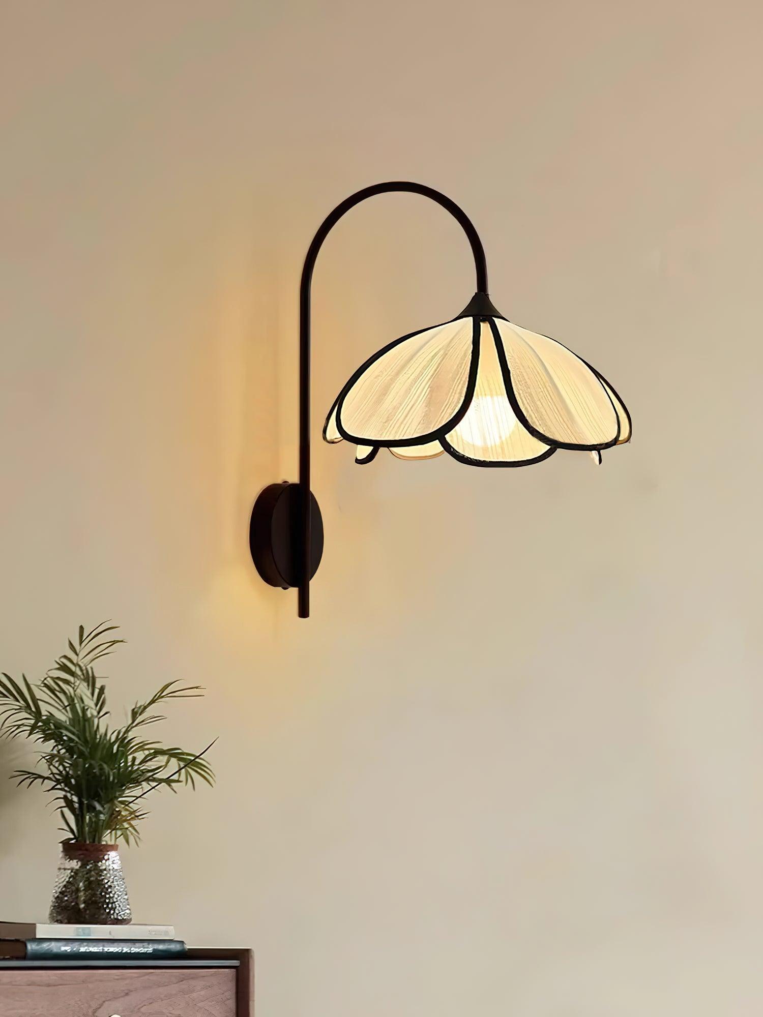 Ivsiliel Natural Burnt Petal Wall Lamp