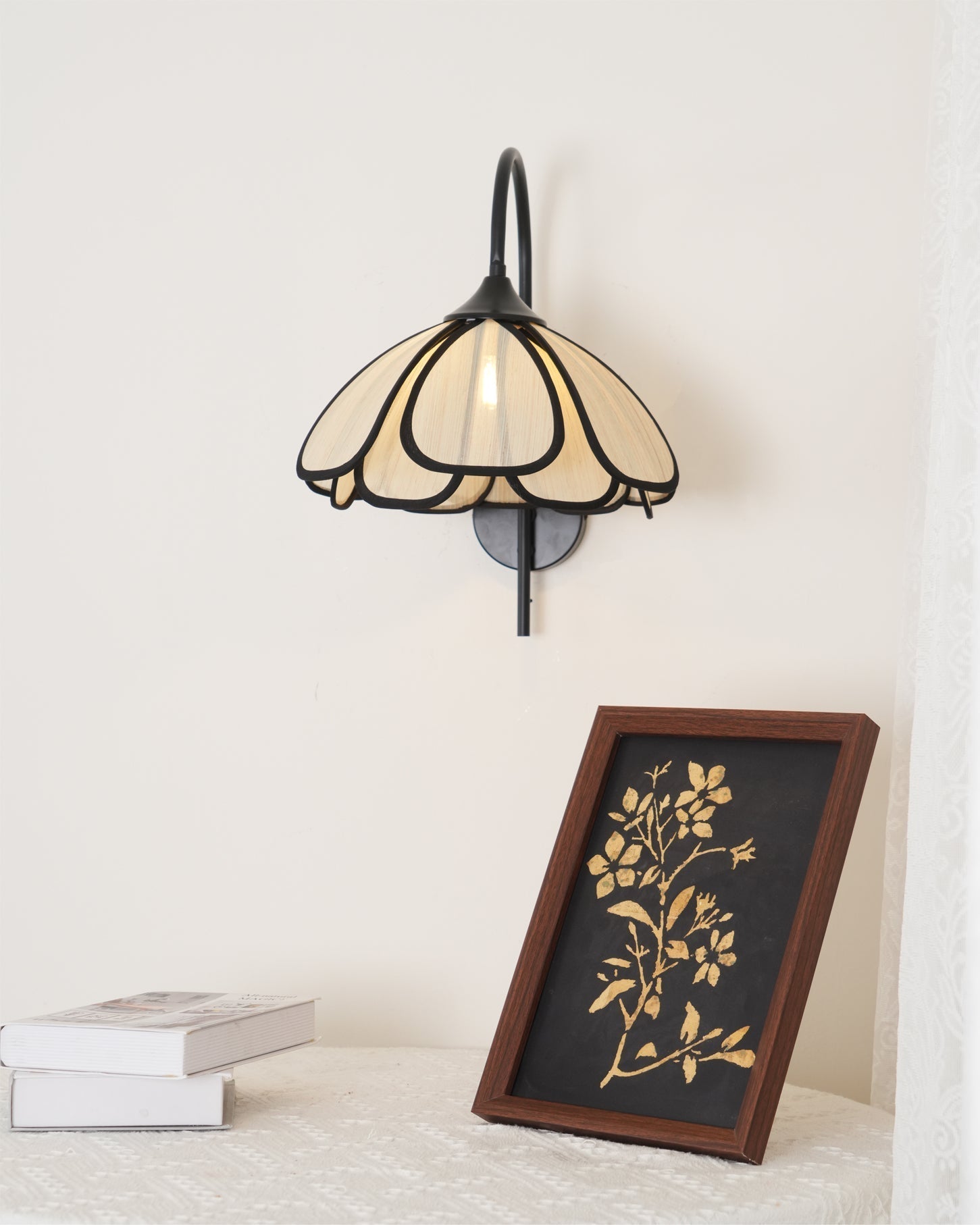 Ivsiliel Natural Burnt Petal Wall Lamp